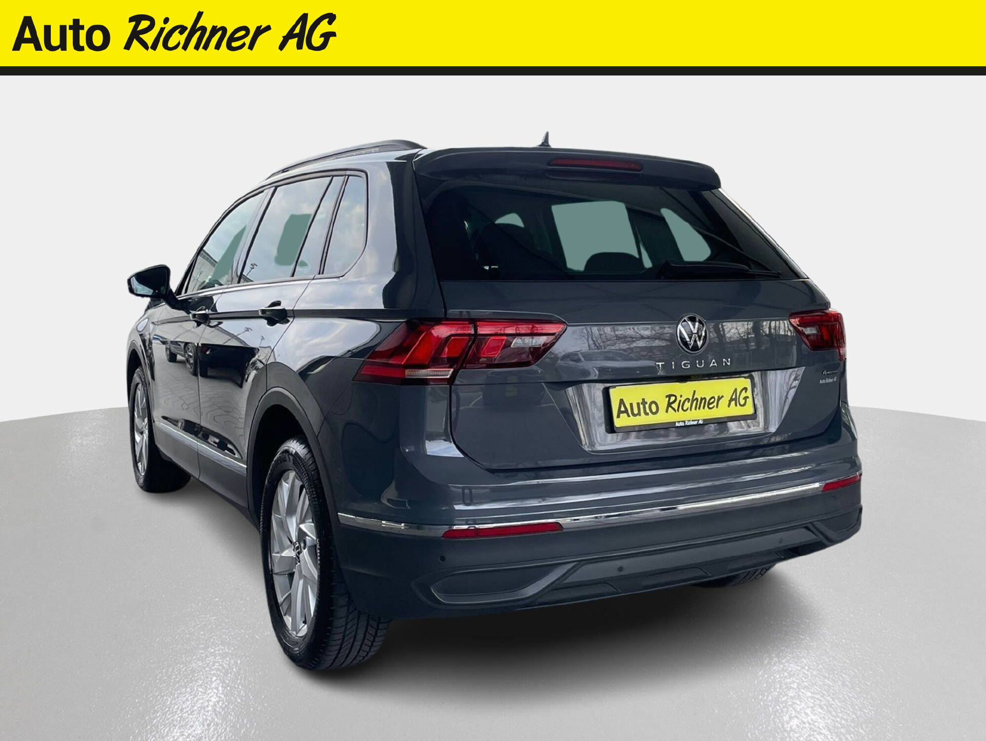 VW Tiguan 2.0 TDI SCR Life DSG-image-4