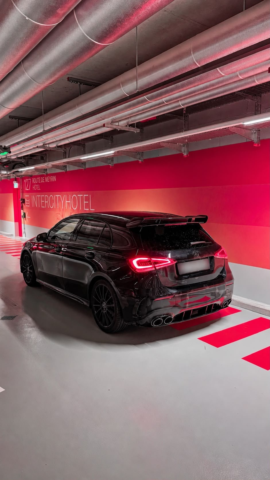 MERCEDES-BENZ A 200 AMG Line 7G-DCT-image-3