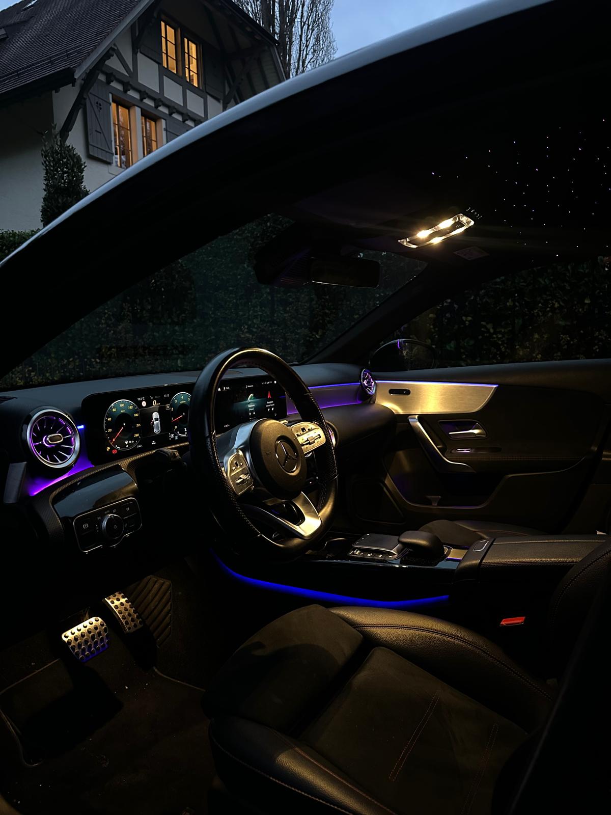 MERCEDES-BENZ A 200 AMG Line 7G-DCT-image-5