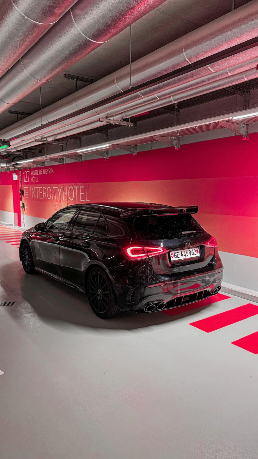 MERCEDES-BENZ A 200 AMG Line 7G-DCT-image-2