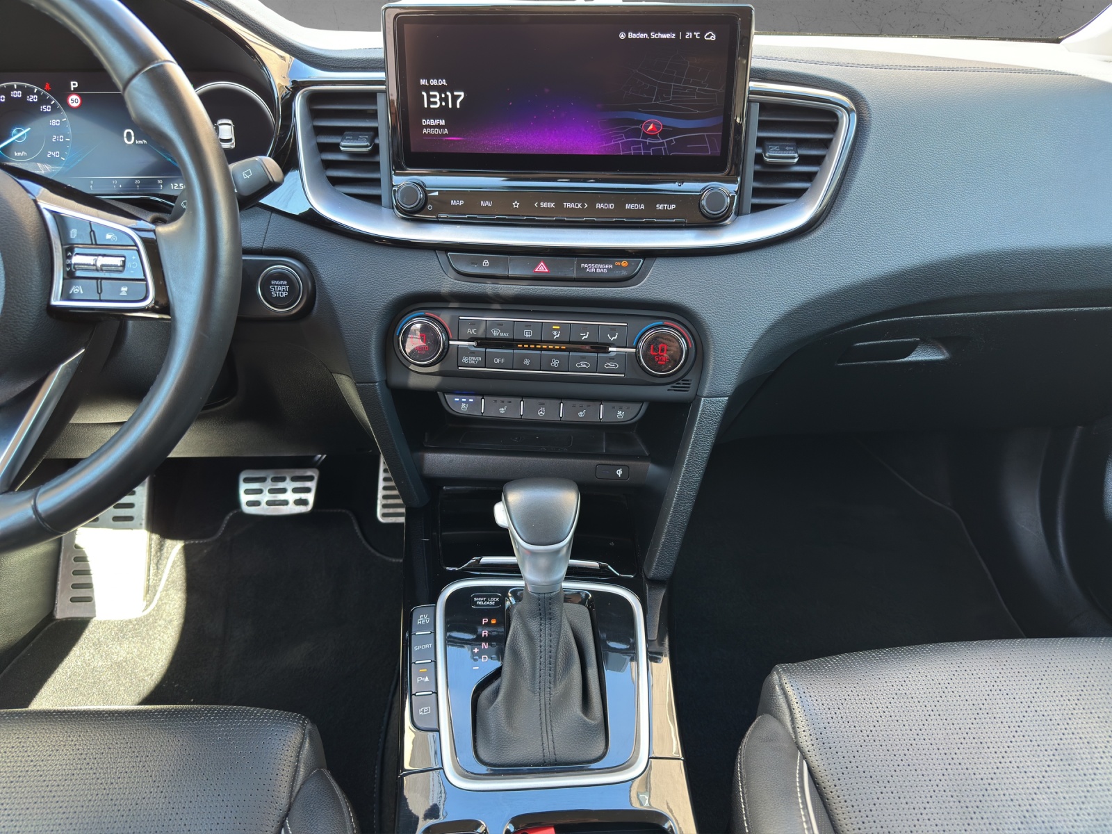 KIA Xceed 1.6 GDi Plug-in Hybrid Style DCT-image-8