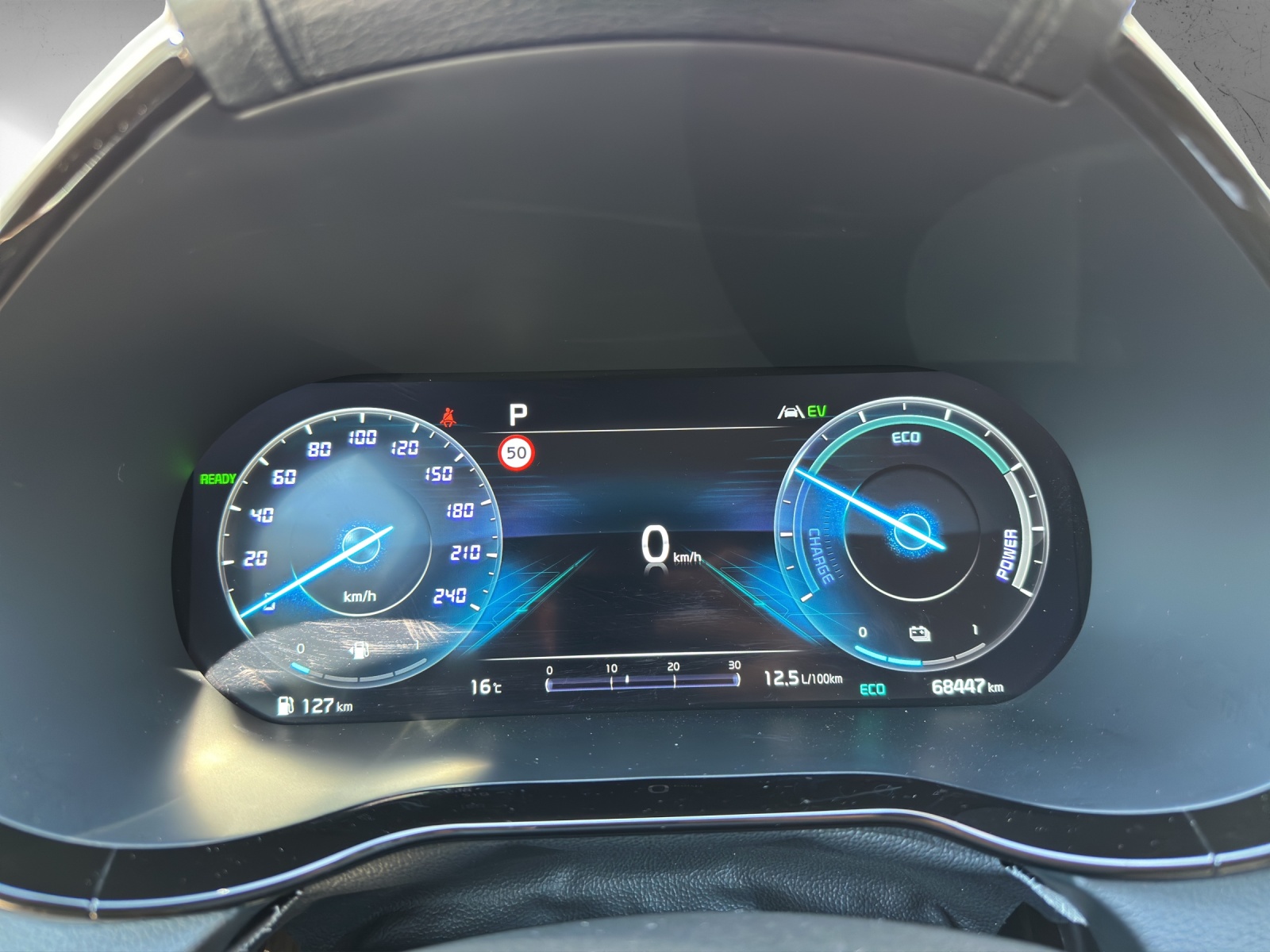 KIA Xceed 1.6 GDi Plug-in Hybrid Style DCT-image-6
