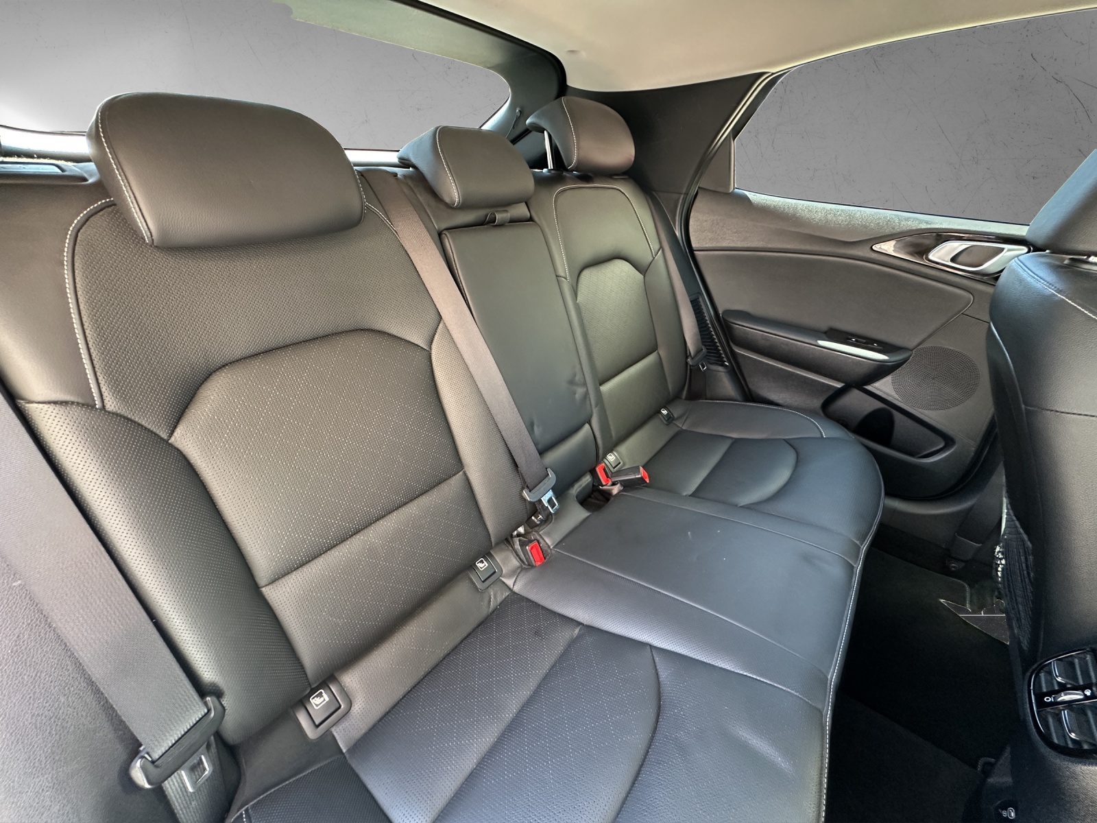 KIA Xceed 1.6 GDi Plug-in Hybrid Style DCT-image-13