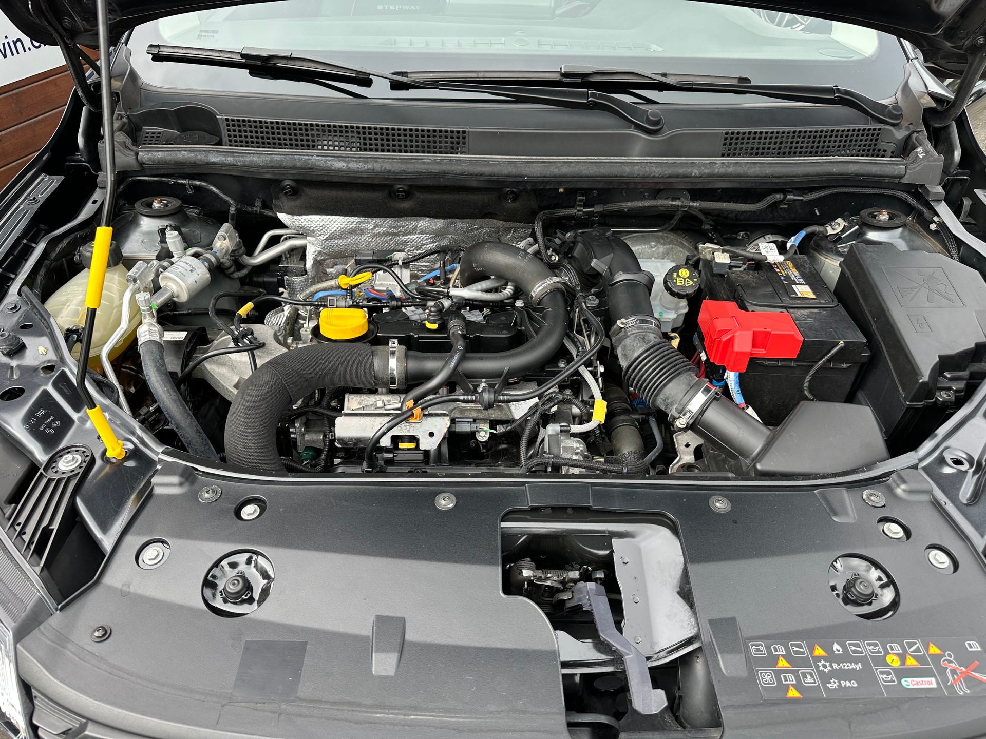 DACIA Sandero Stepway TCe 90 Comfort CVT-image-28