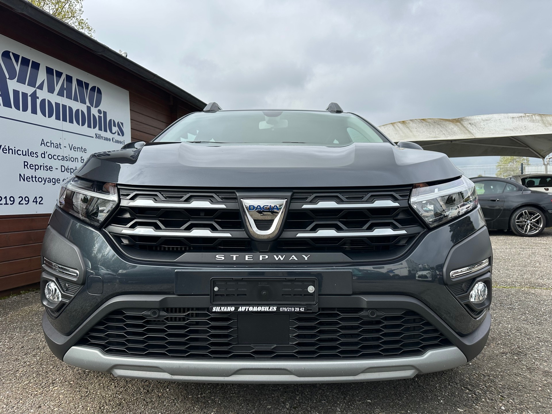 DACIA Sandero Stepway TCe 90 Comfort CVT-showroom-element-3