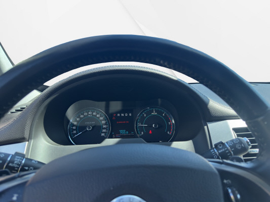 JAGUAR XF 3.0d V6 Portfolio-image-5