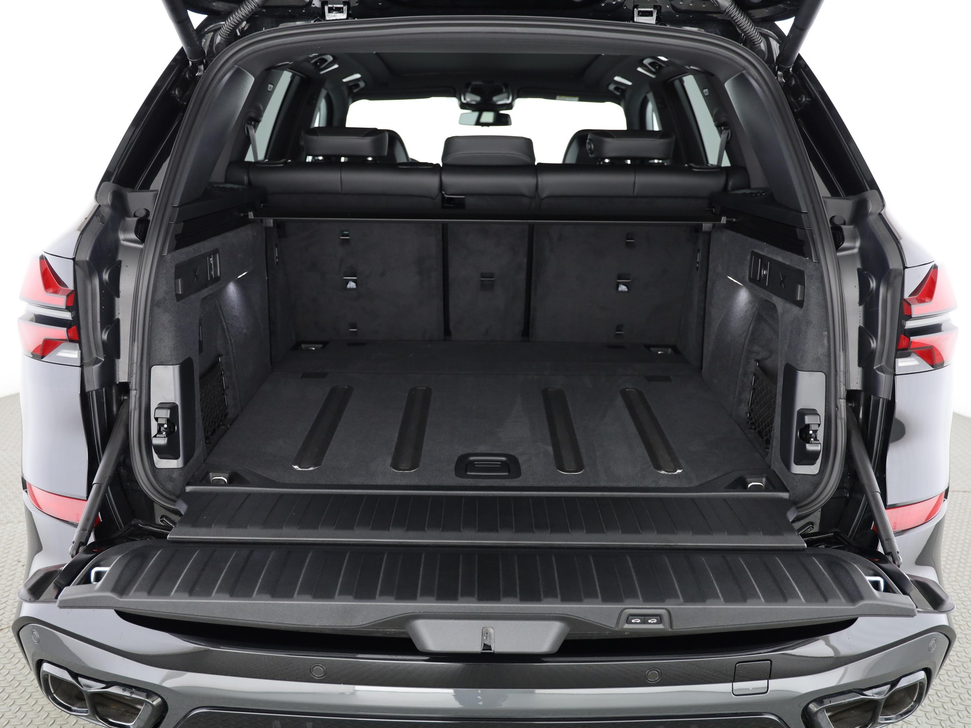 BMW X5 M60i xDrive-image-7