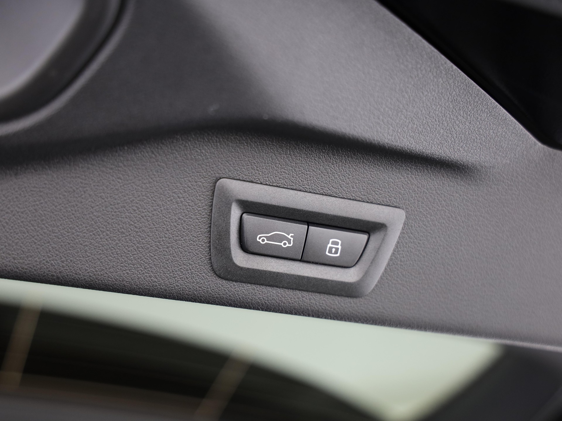 BMW X5 M60i xDrive-image-9