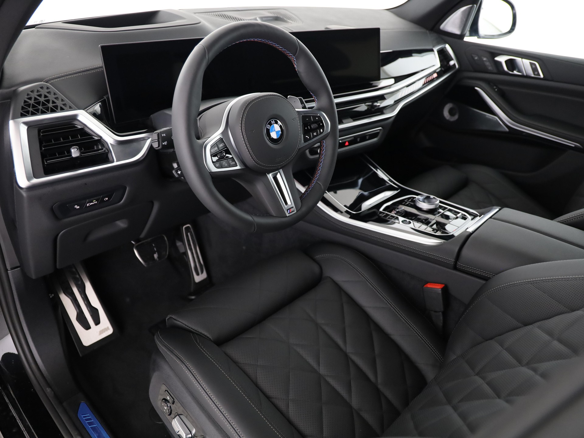 BMW X5 M60i xDrive-image-11