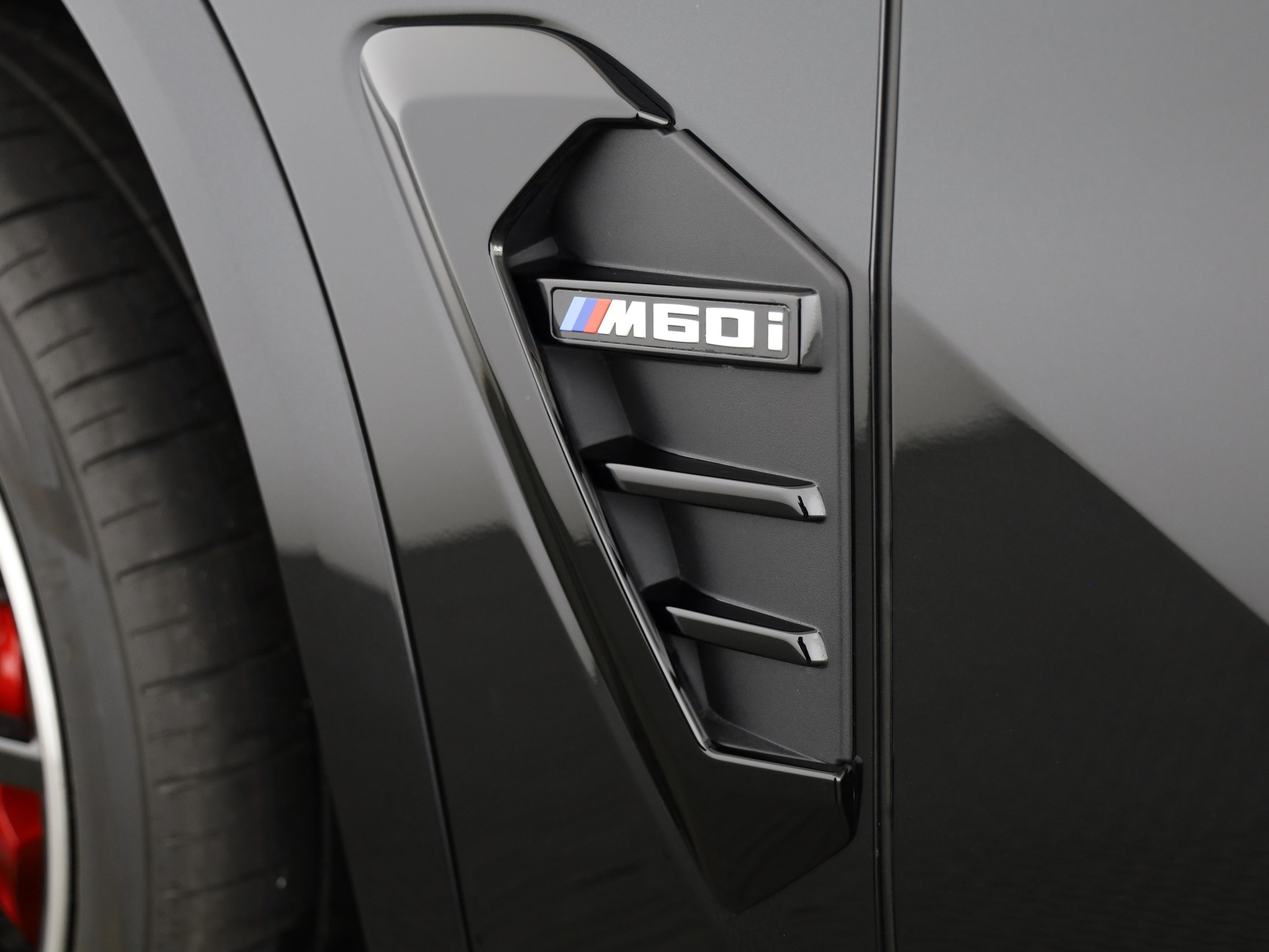 BMW X5 M60i xDrive-image-21