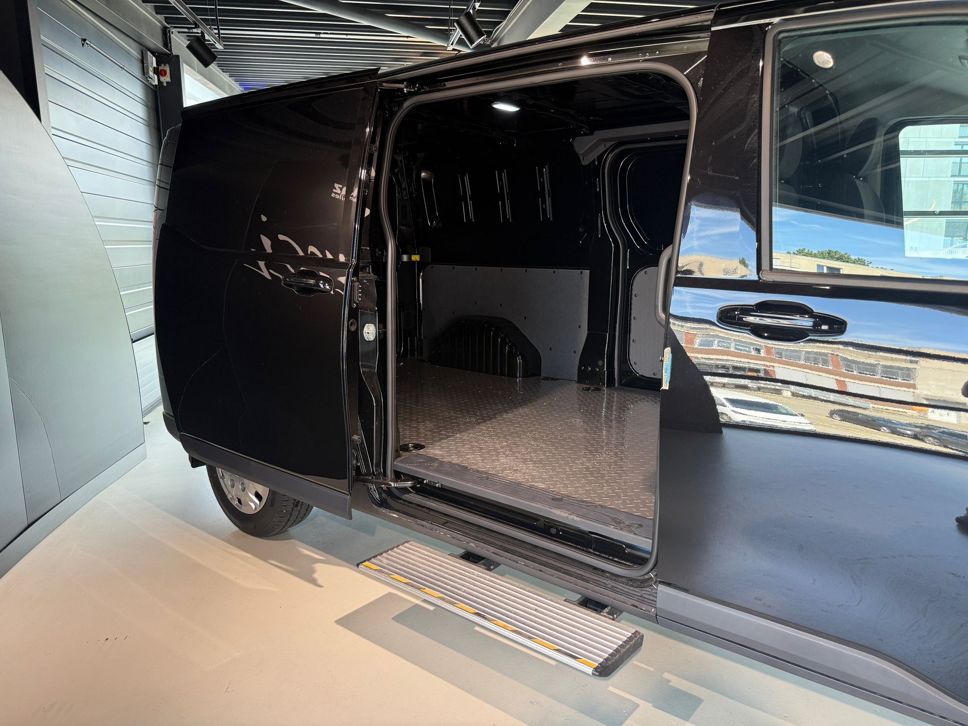 MAXUS Deliver 7 2.0D L2-image-4