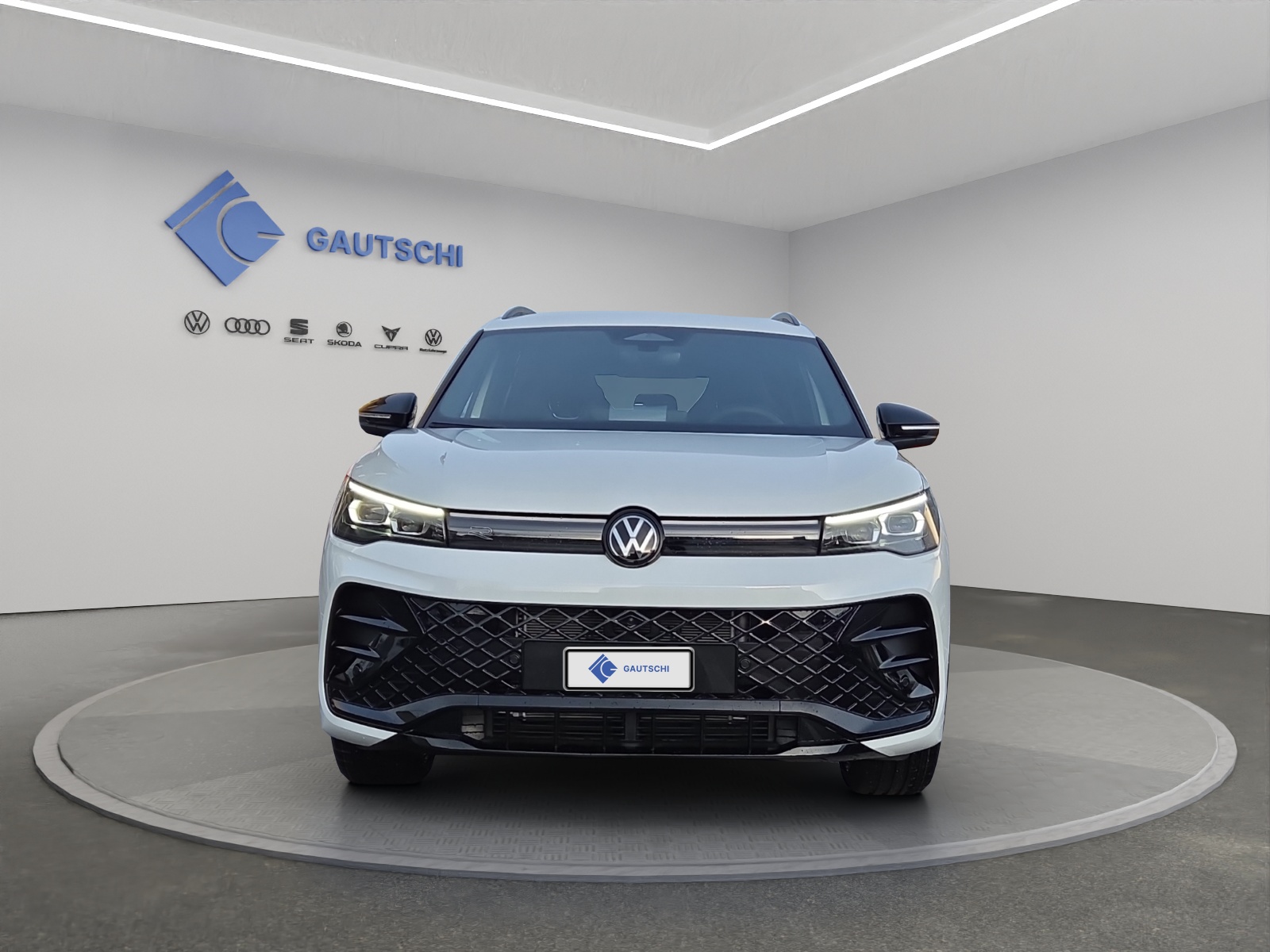 VW Tiguan 2.0 TSI DSG R-Line 4Motion-image-4