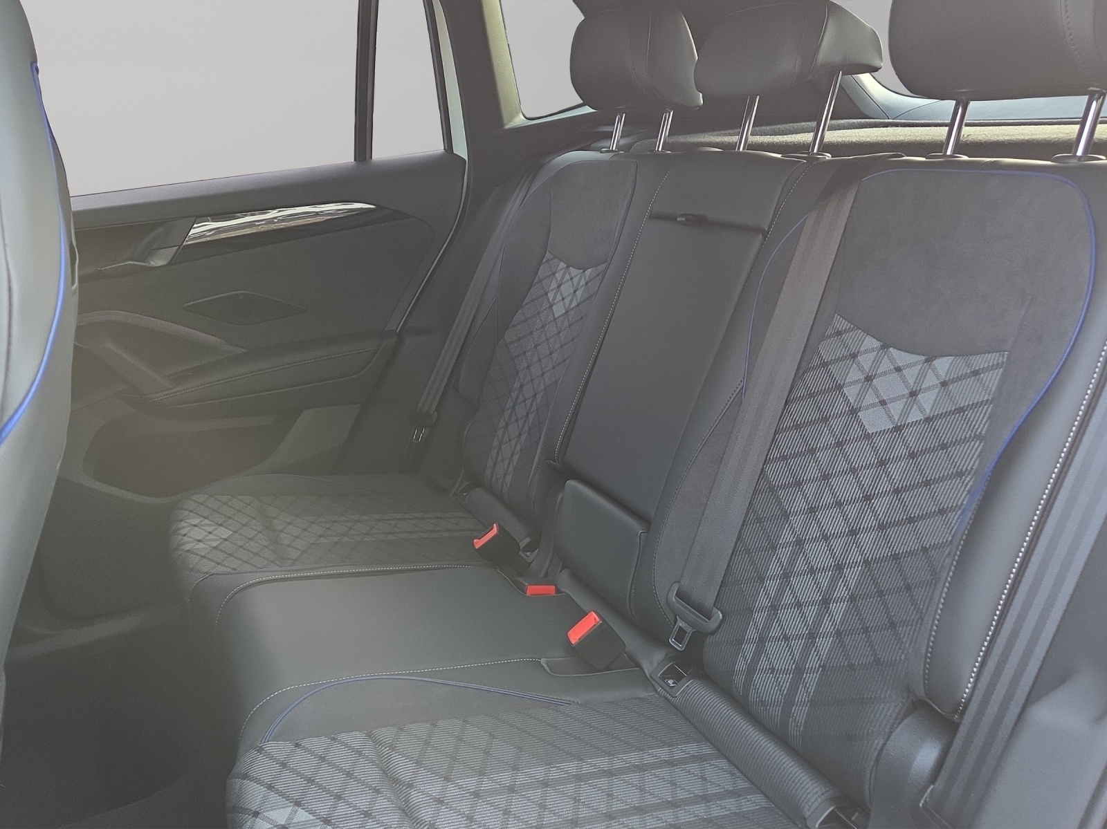VW Tiguan 2.0 TSI DSG R-Line 4Motion-image-8