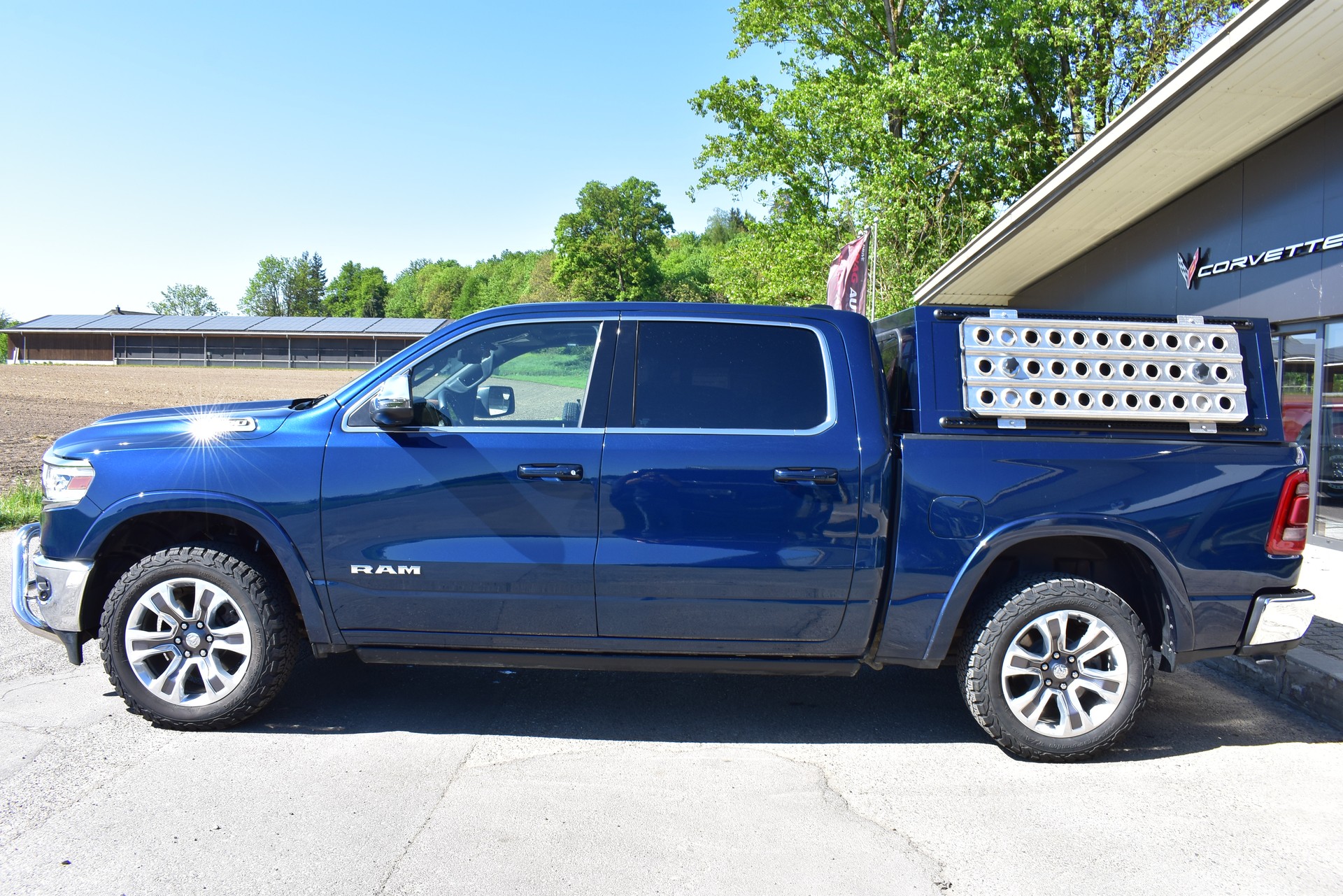 DODGE Ram 1500 Longhorn-image-3