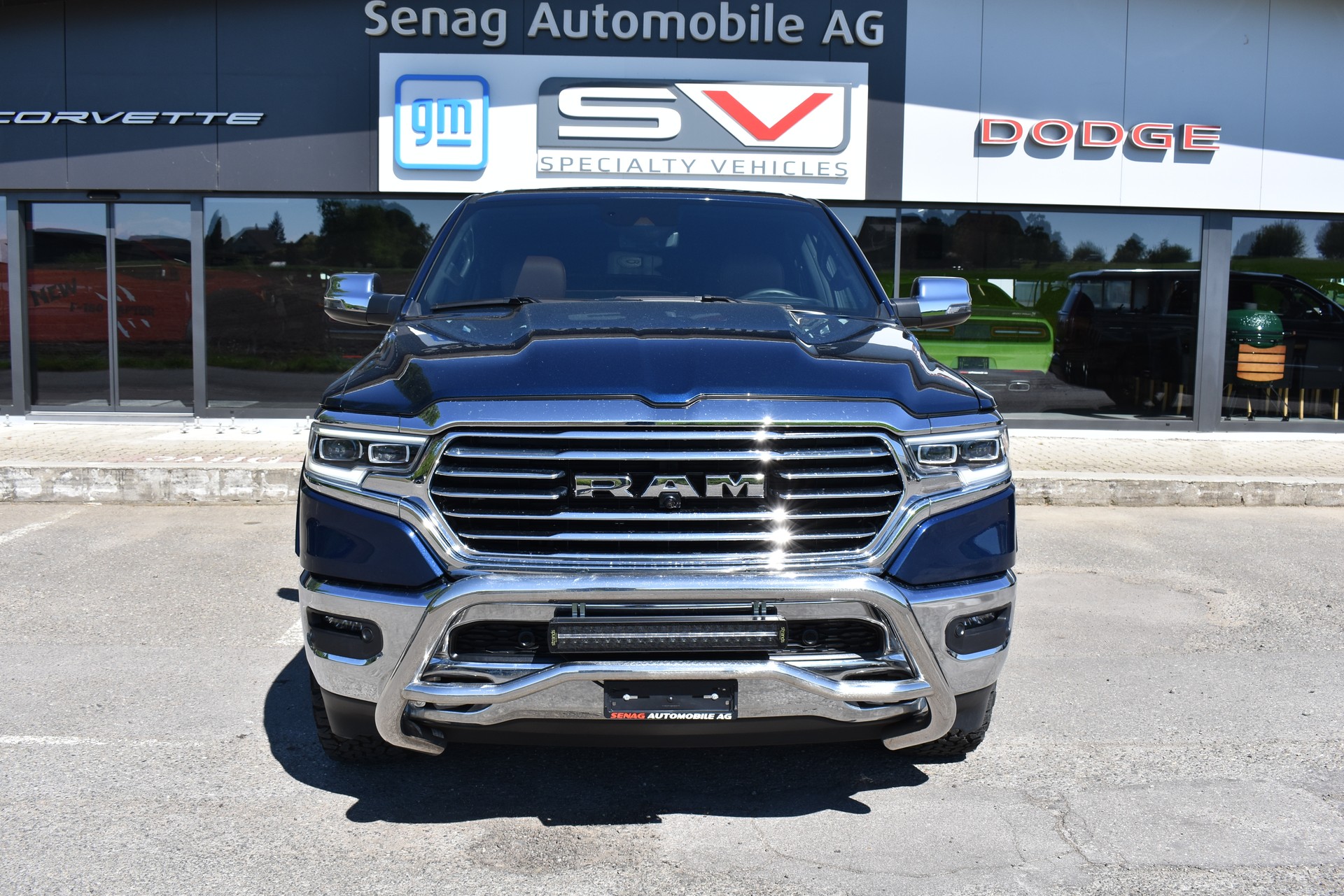 DODGE Ram 1500 Longhorn-image-0