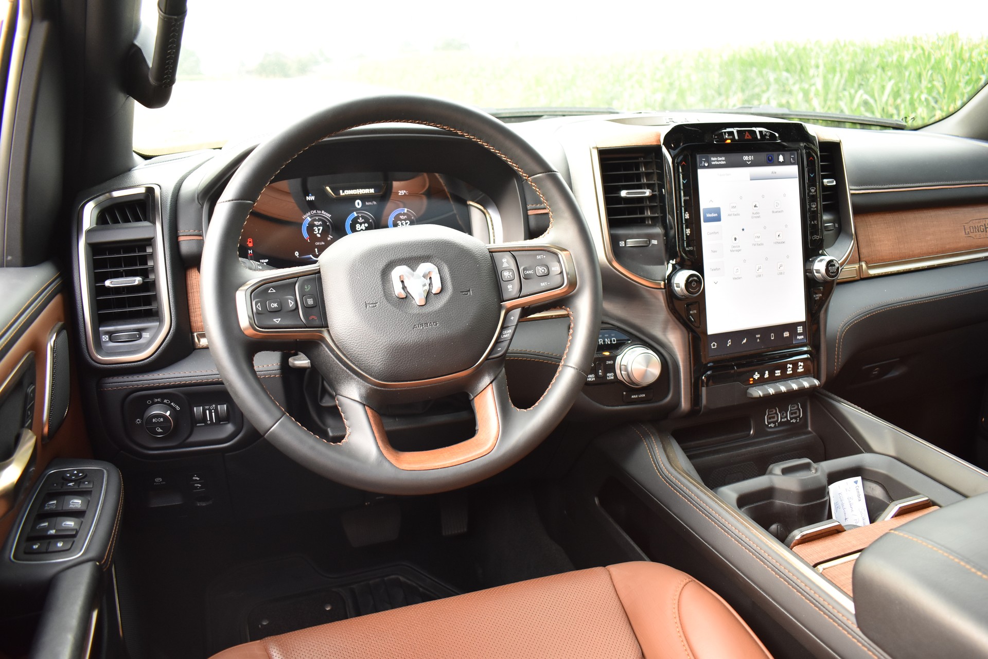 DODGE Ram 1500 Longhorn-image-10
