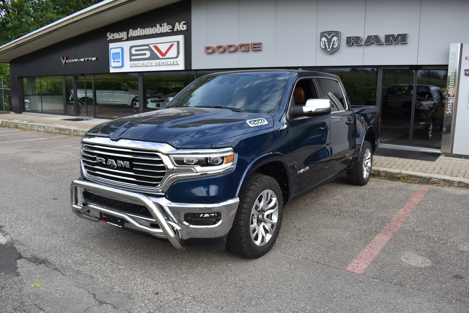 DODGE Ram 1500 Longhorn-image-8