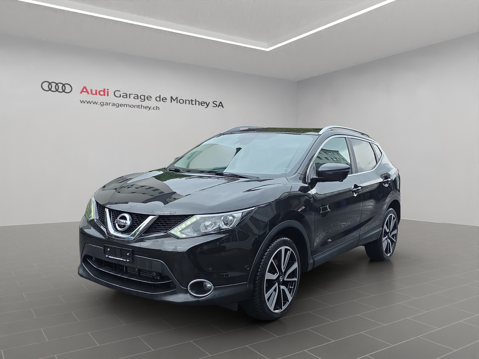 NISSAN Qashqai 1.6 (SUV / GelÃ¤ndewagen)