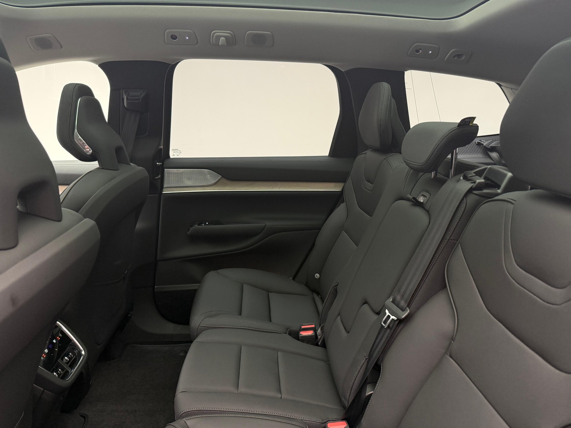 VOLVO EX90 Twin Performance Ultra AWD-image-9