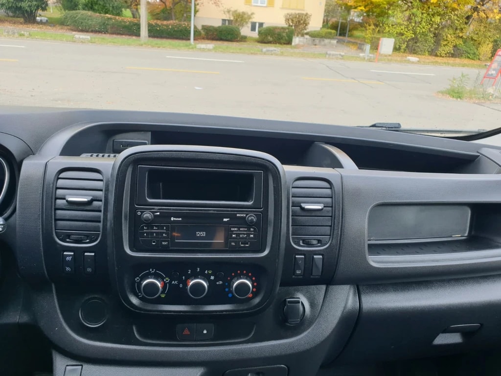 RENAULT Trafic 2.0 dCi 120 3.0t Business L2H1 ** L2 H1 ** Klimaanlage ** 3-Plätzer ** Werkstatt-Einrichtung Holz ** Frisch Ab MFK **-image-8