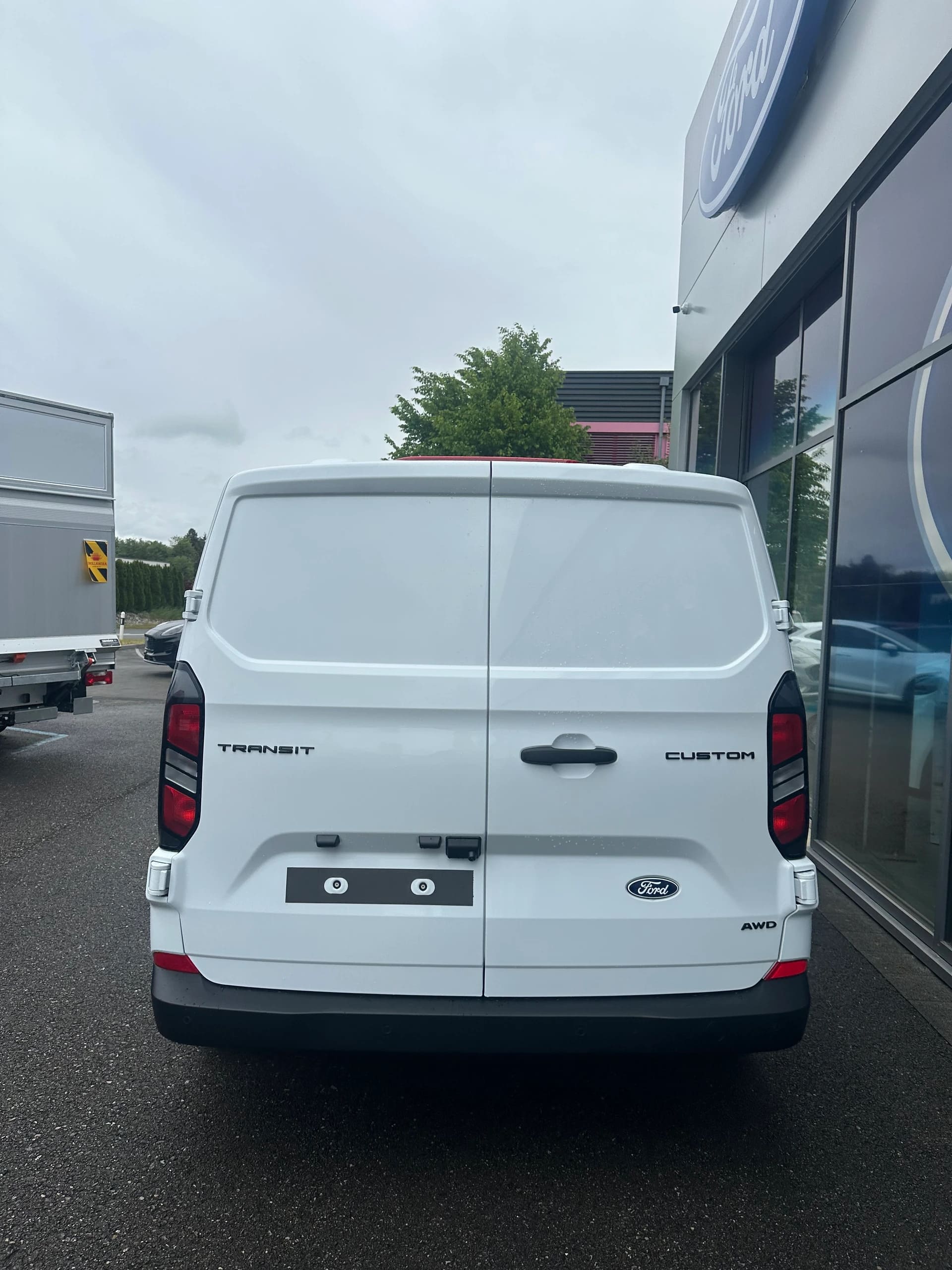 FORD Transit Custom Van 320 L1 2.0 EcoBl Trend/136CV/4x4 Aut.-image-4