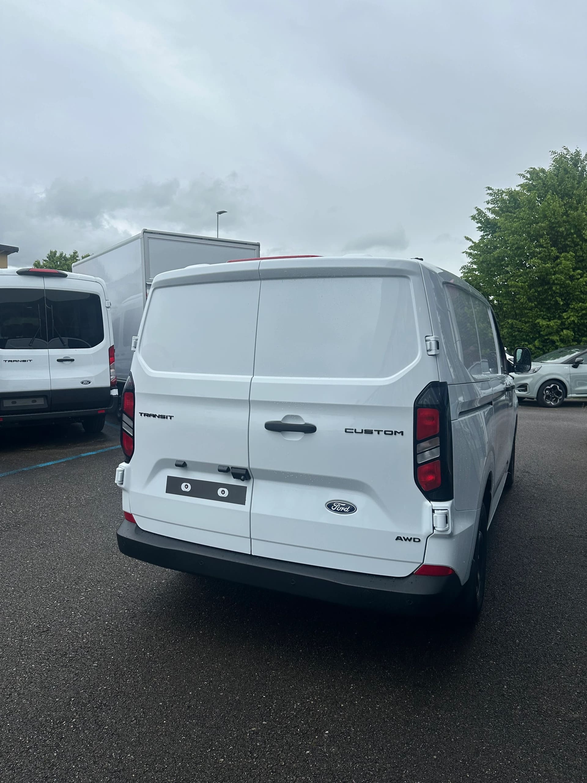 FORD Transit Custom Van 320 L1 2.0 EcoBl Trend/136CV/4x4 Aut.-image-6