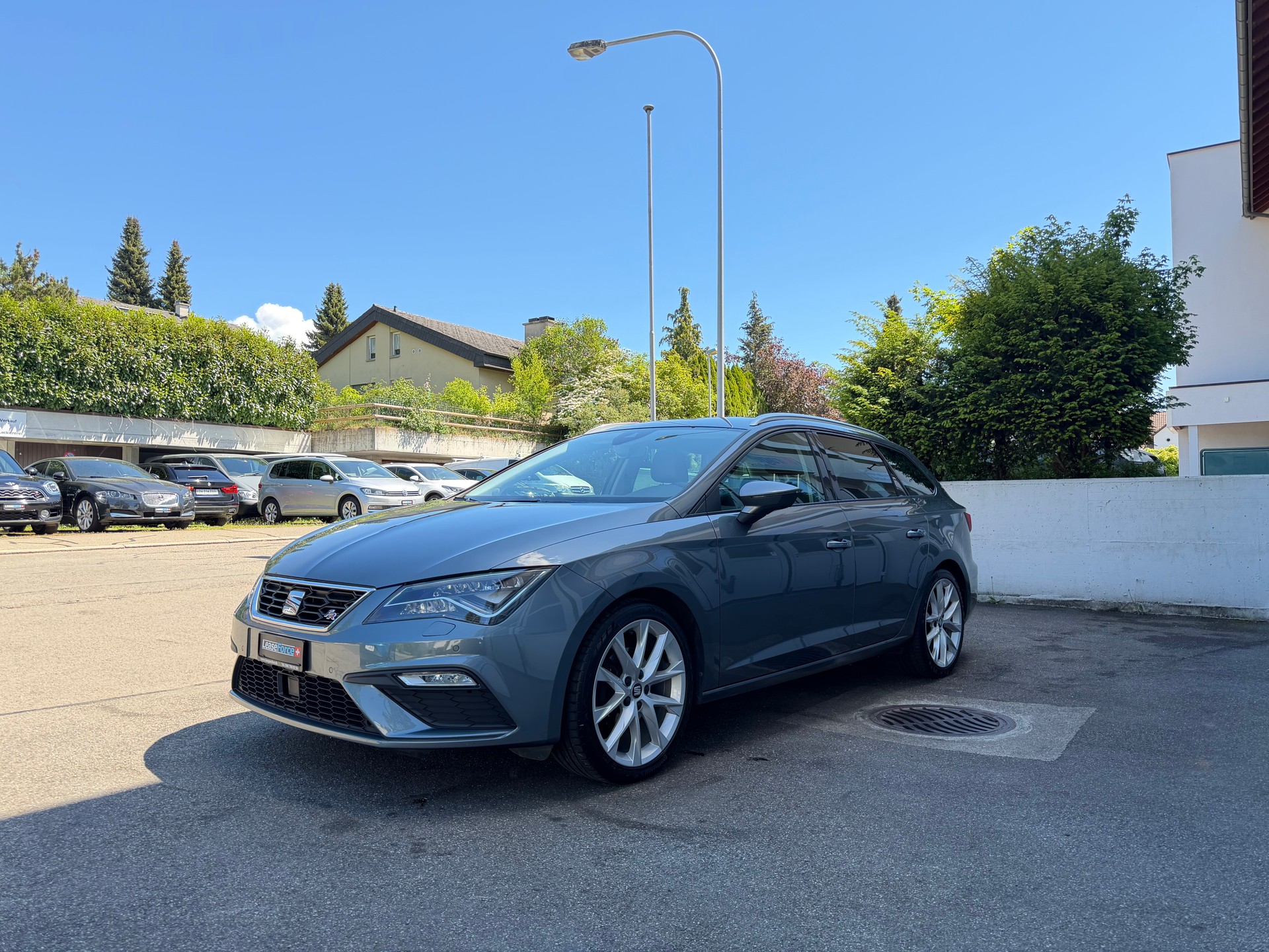 SEAT Leon ST 1.4 TSI ACT FR DSG-image-2