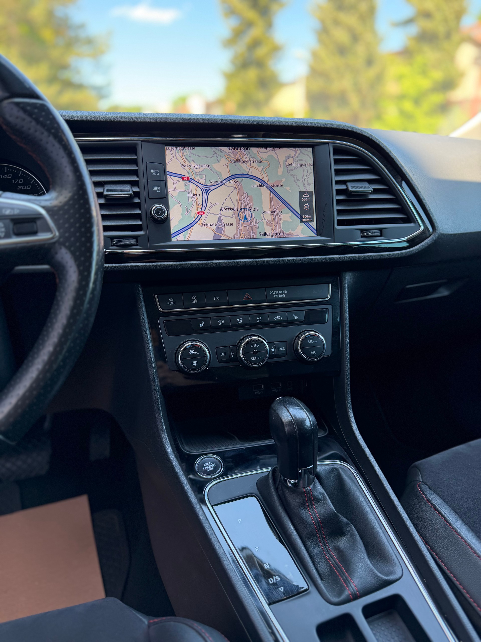 SEAT Leon ST 1.4 TSI ACT FR DSG-image-9