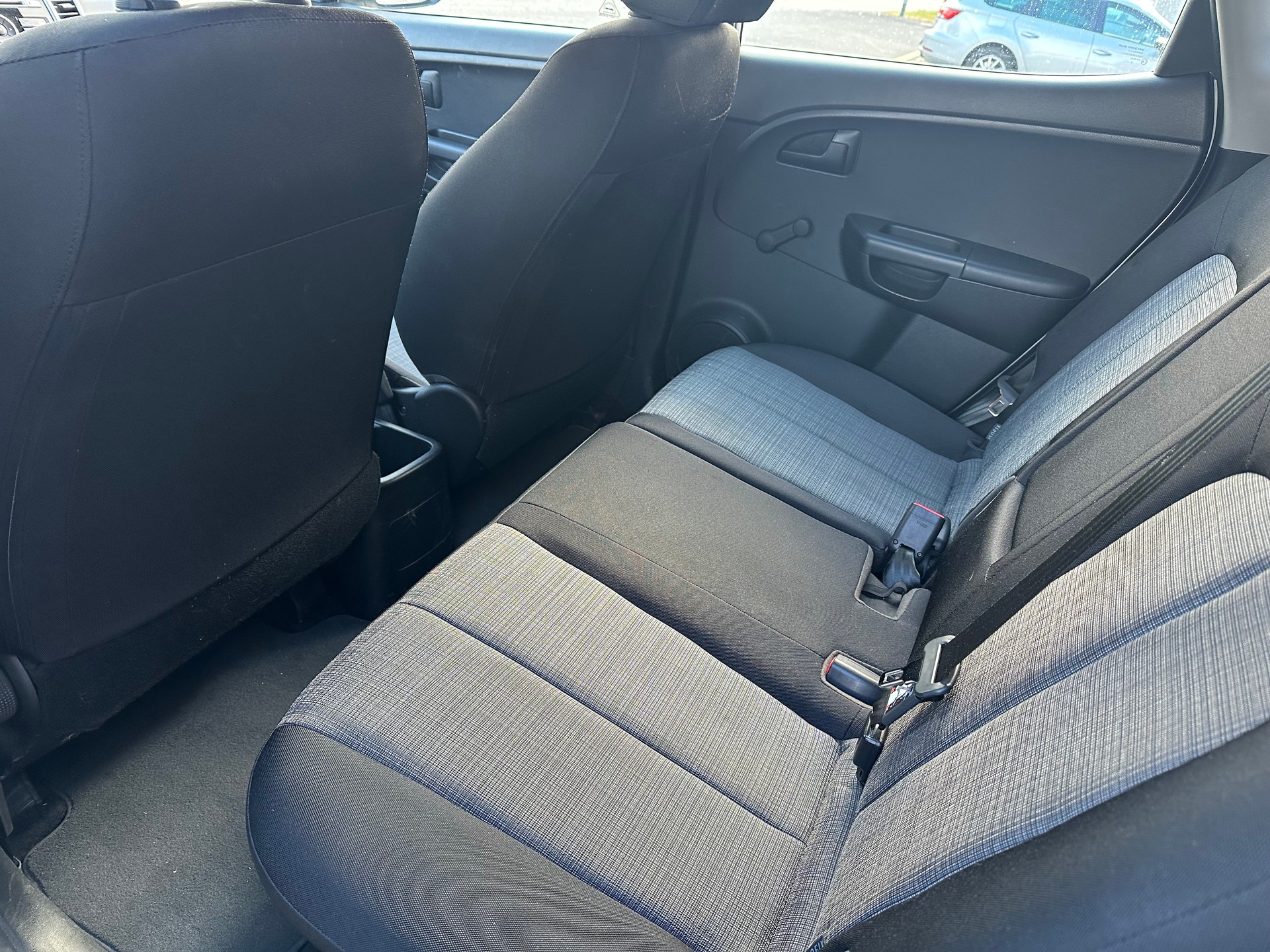KIA Venga 1.4 CVVT _seven-image-4