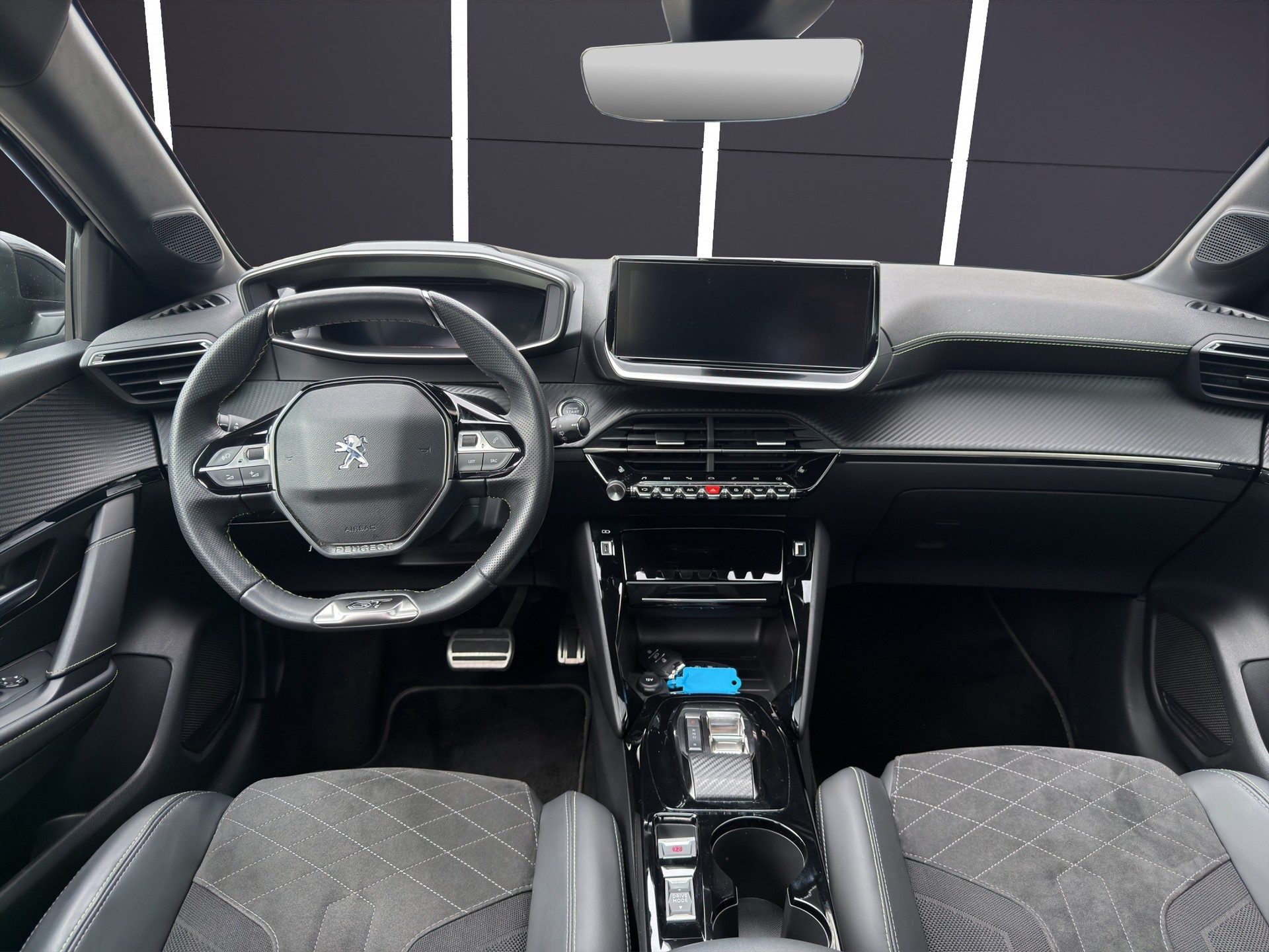 PEUGEOT 208-image-7