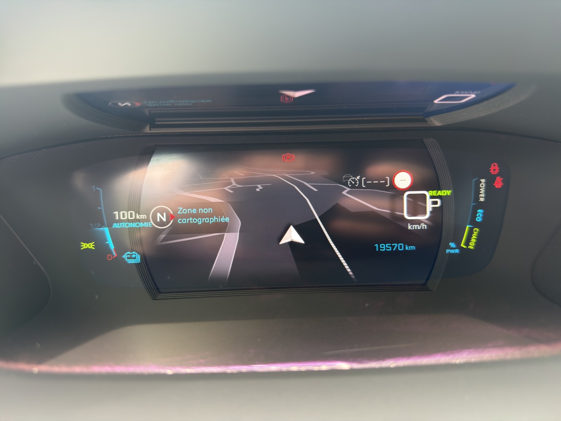 PEUGEOT 208-image-8