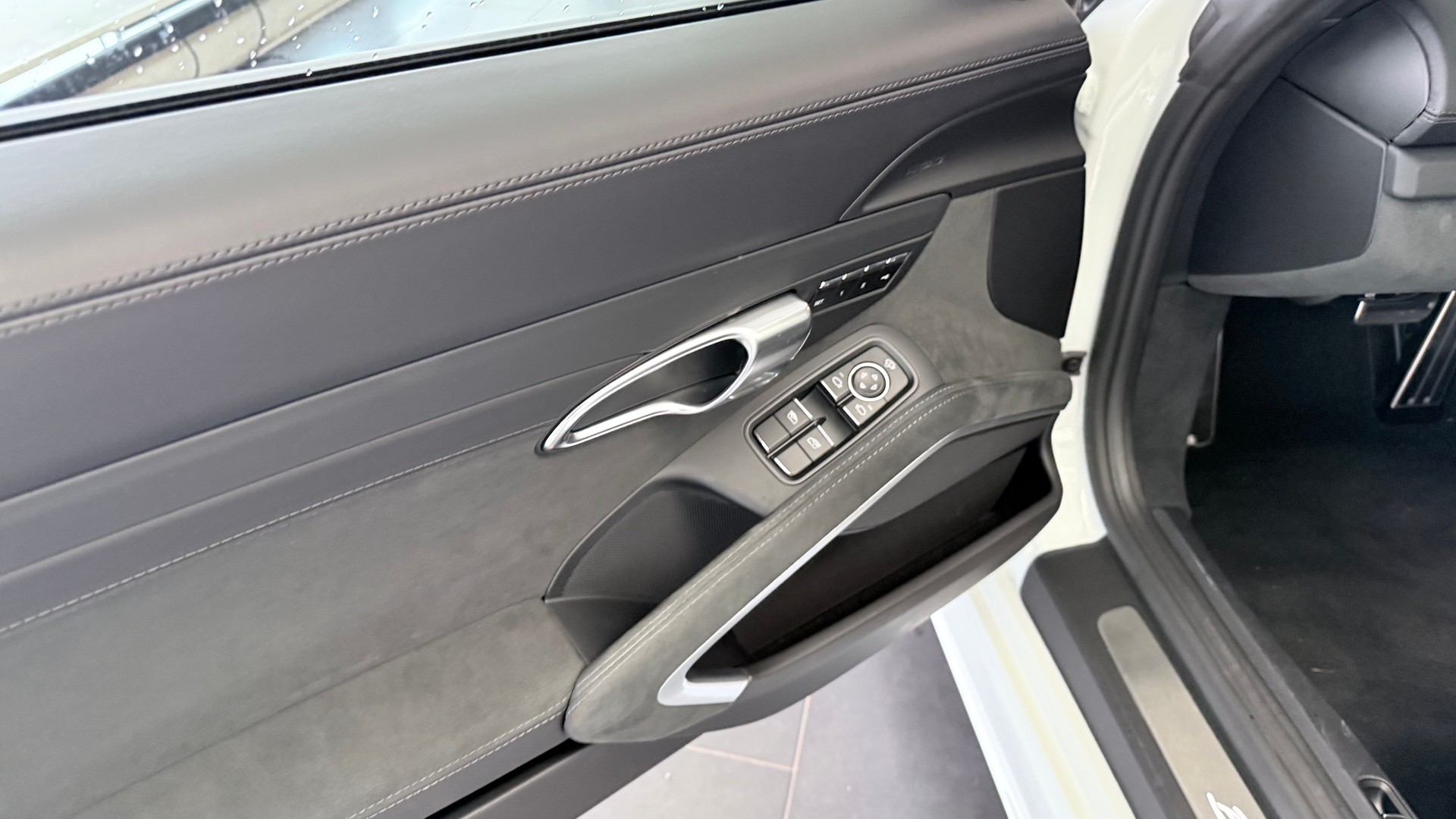 PORSCHE 718 Boxster 4.0 GTS PDK-image-15