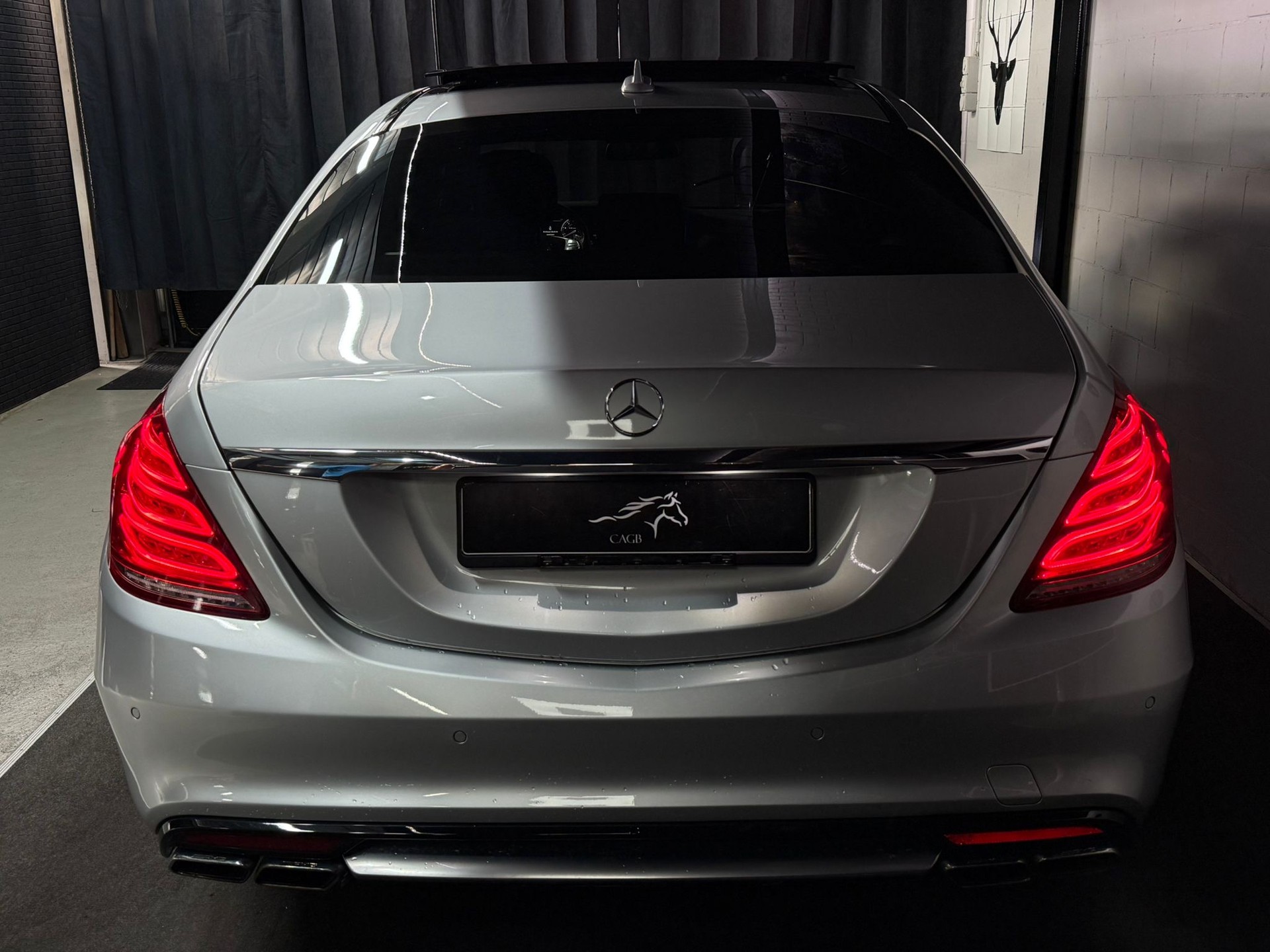 MERCEDES-BENZ S 63 AMG L 4Matic Speedshift MCT / AB MFK / CARBON / PANORAMADACH / BURMESTER / 22’’ Zoll / IWC / Alcantara Dachhimmel-image-6