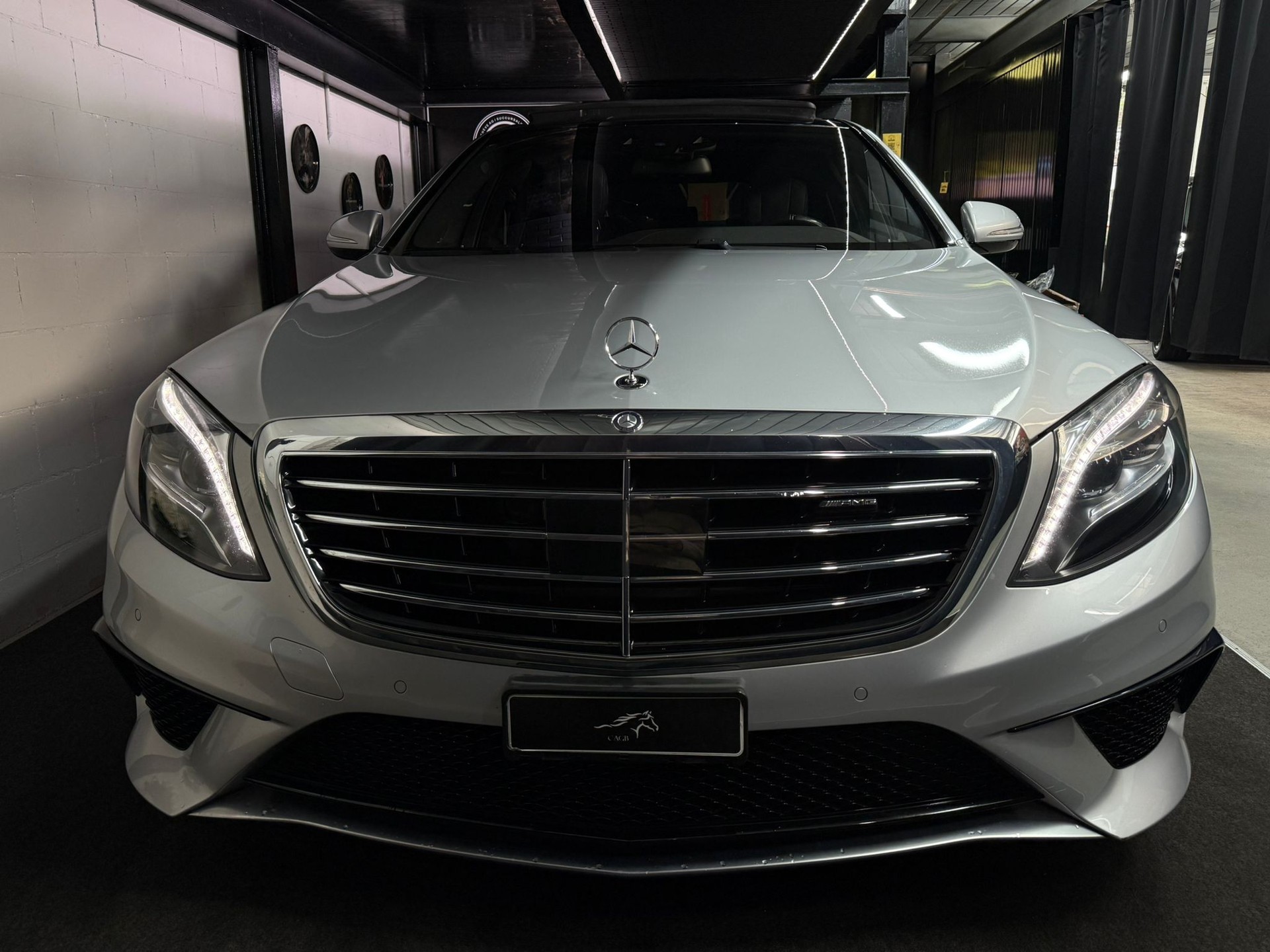 MERCEDES-BENZ S 63 AMG L 4Matic Speedshift MCT / AB MFK / CARBON / PANORAMADACH / BURMESTER / 22’’ Zoll / IWC / Alcantara Dachhimmel-image-7