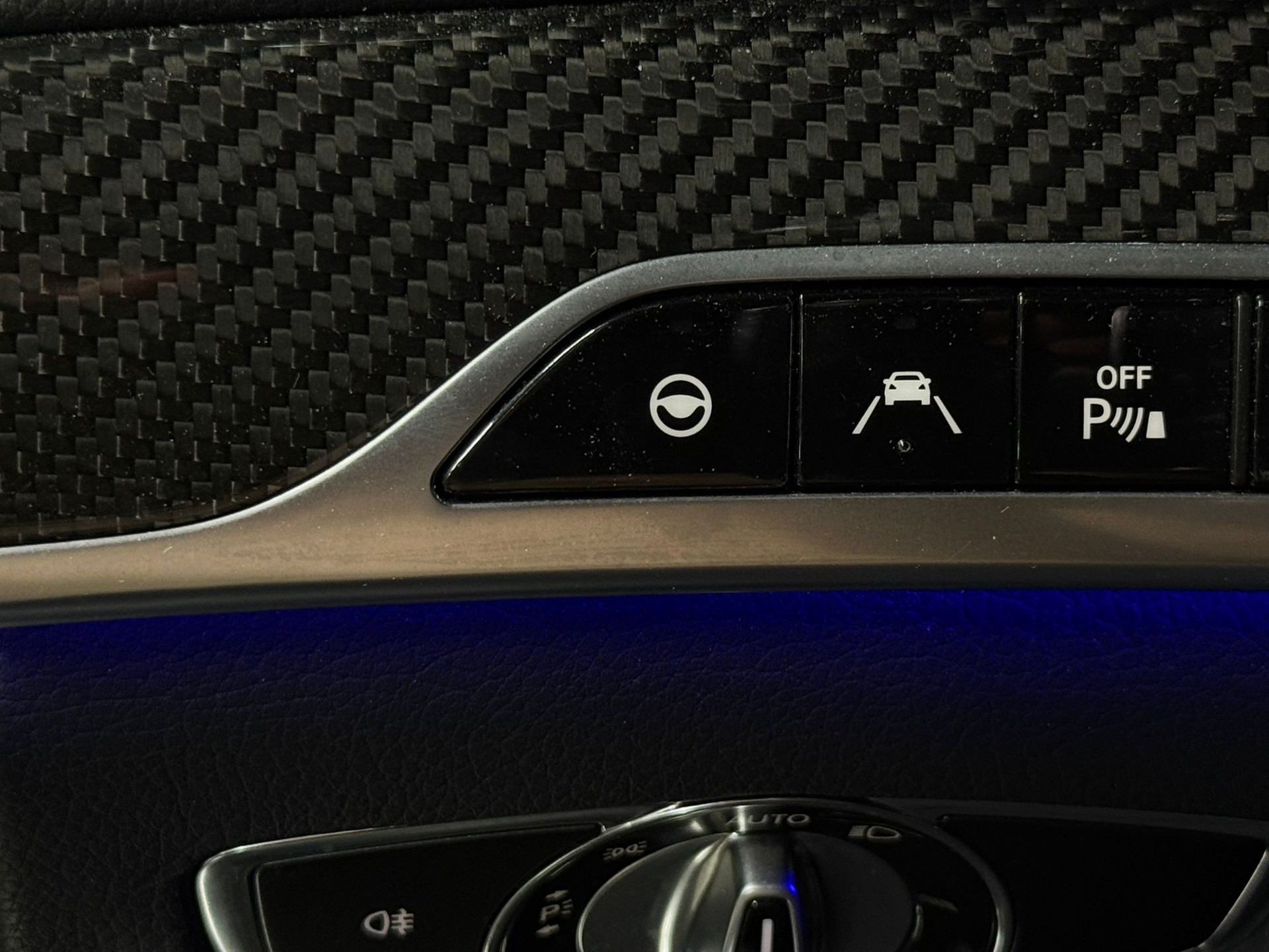 MERCEDES-BENZ S 63 AMG L 4Matic Speedshift MCT / AB MFK / CARBON / PANORAMADACH / BURMESTER / 22’’ Zoll / IWC / Alcantara Dachhimmel-image-20