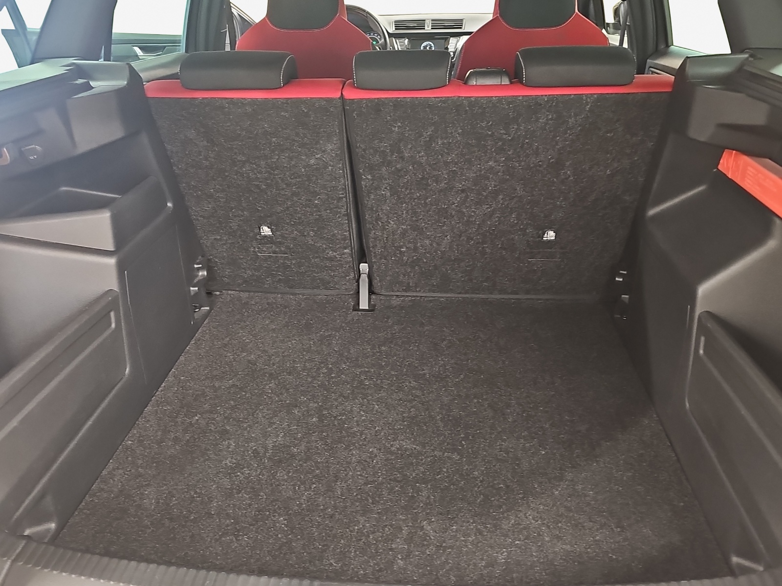 SKODA Fabia Combi 1.0 TSI Monte Carlo DSG-image-12