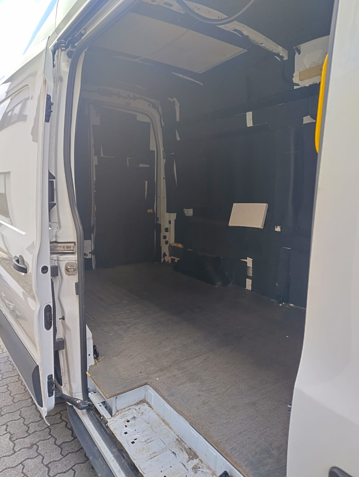 FORD Van 350 L3 Basis 2.0 TDCi 170 HD RWD-image-1