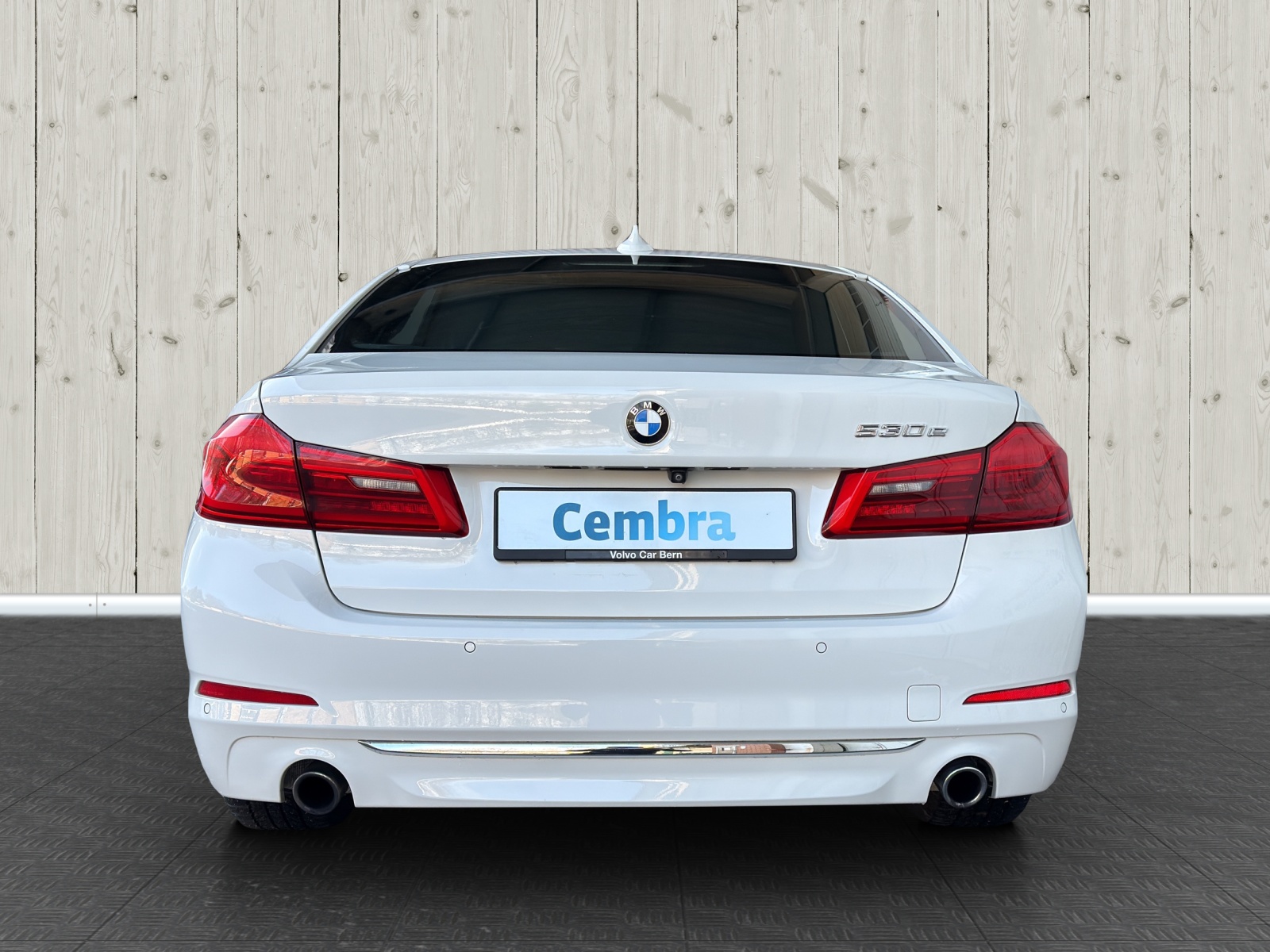BMW 530e iPerformance Luxury Line Steptronic-image-5