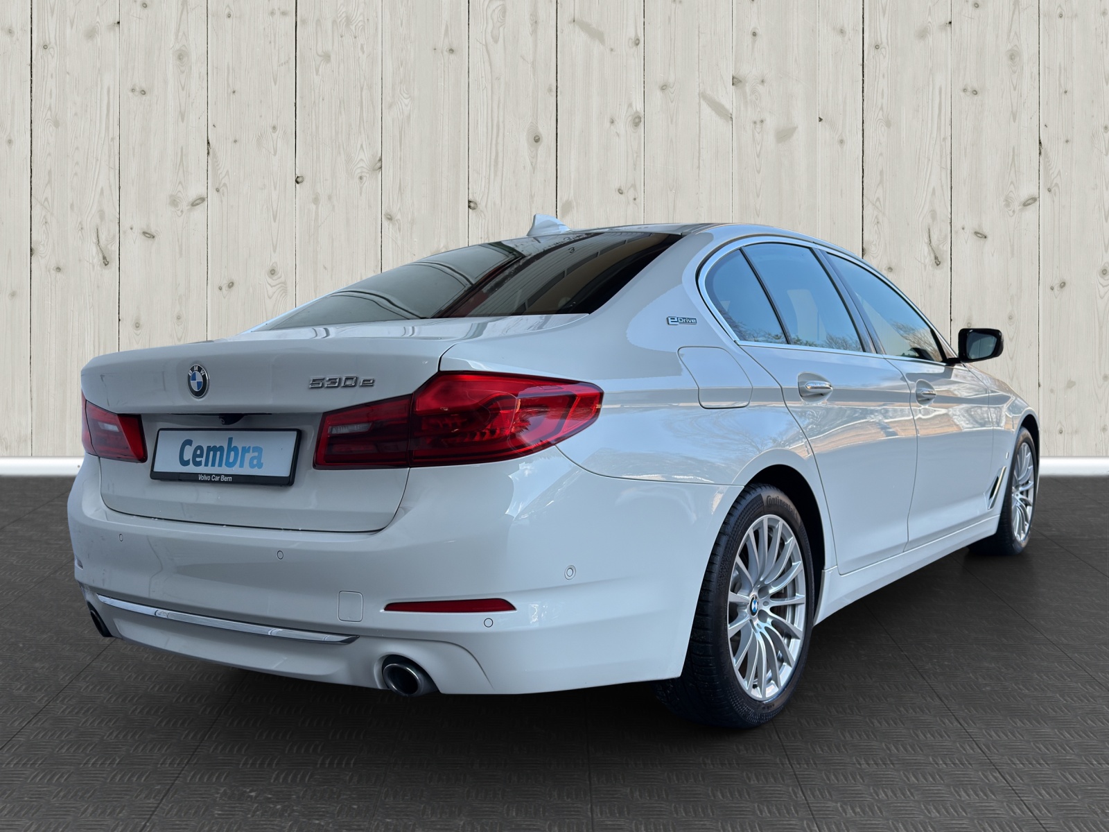 BMW 530e iPerformance Luxury Line Steptronic-image-6