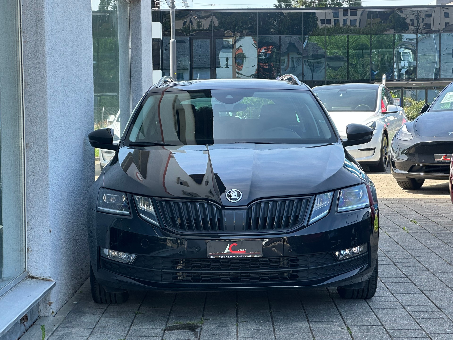 SKODA Octavia Combi 1.5 TSI Ambition DSG-showroom-element-1