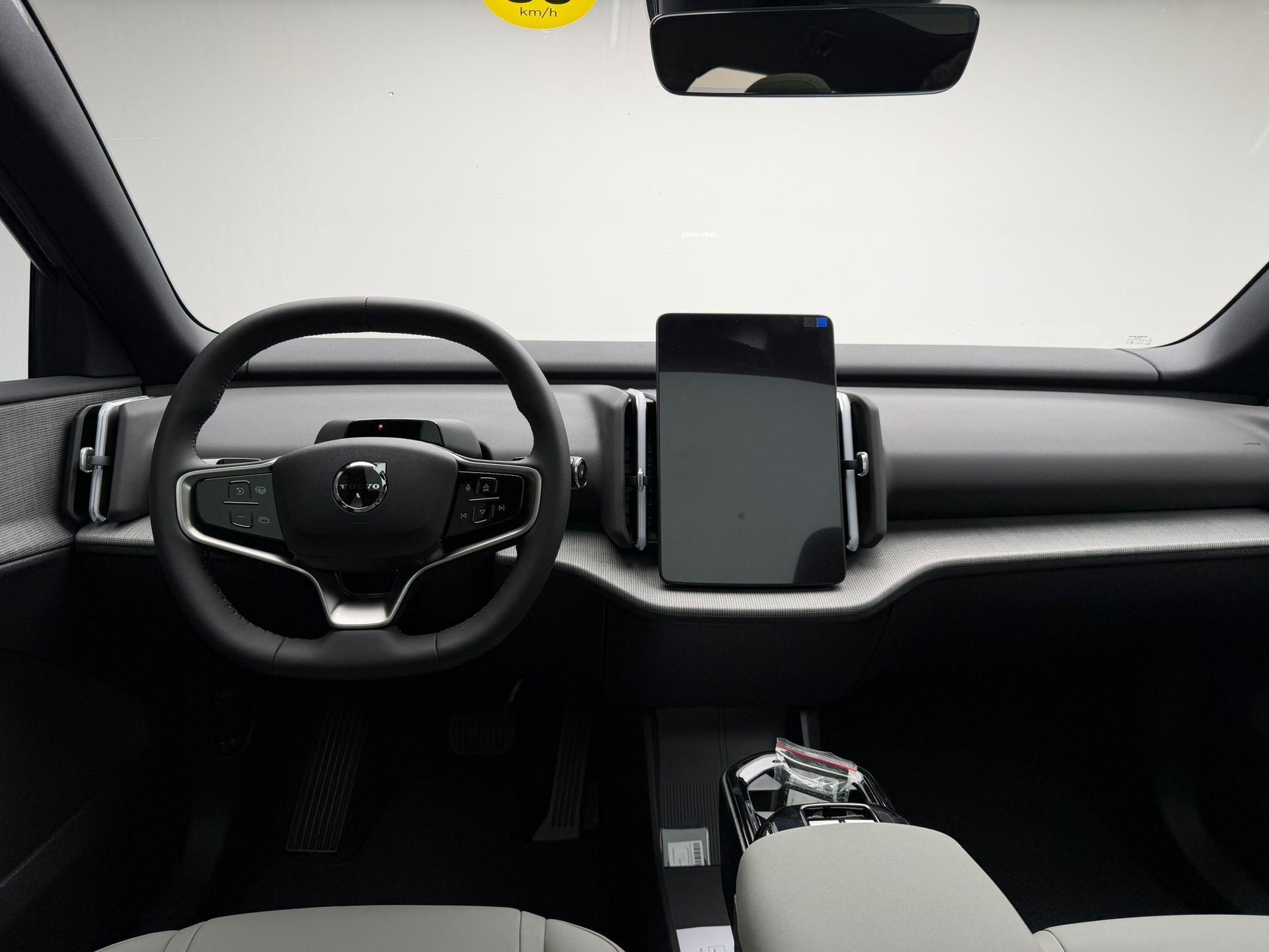 VOLVO EX30 CC E60 Twin Performance AWD-image-7