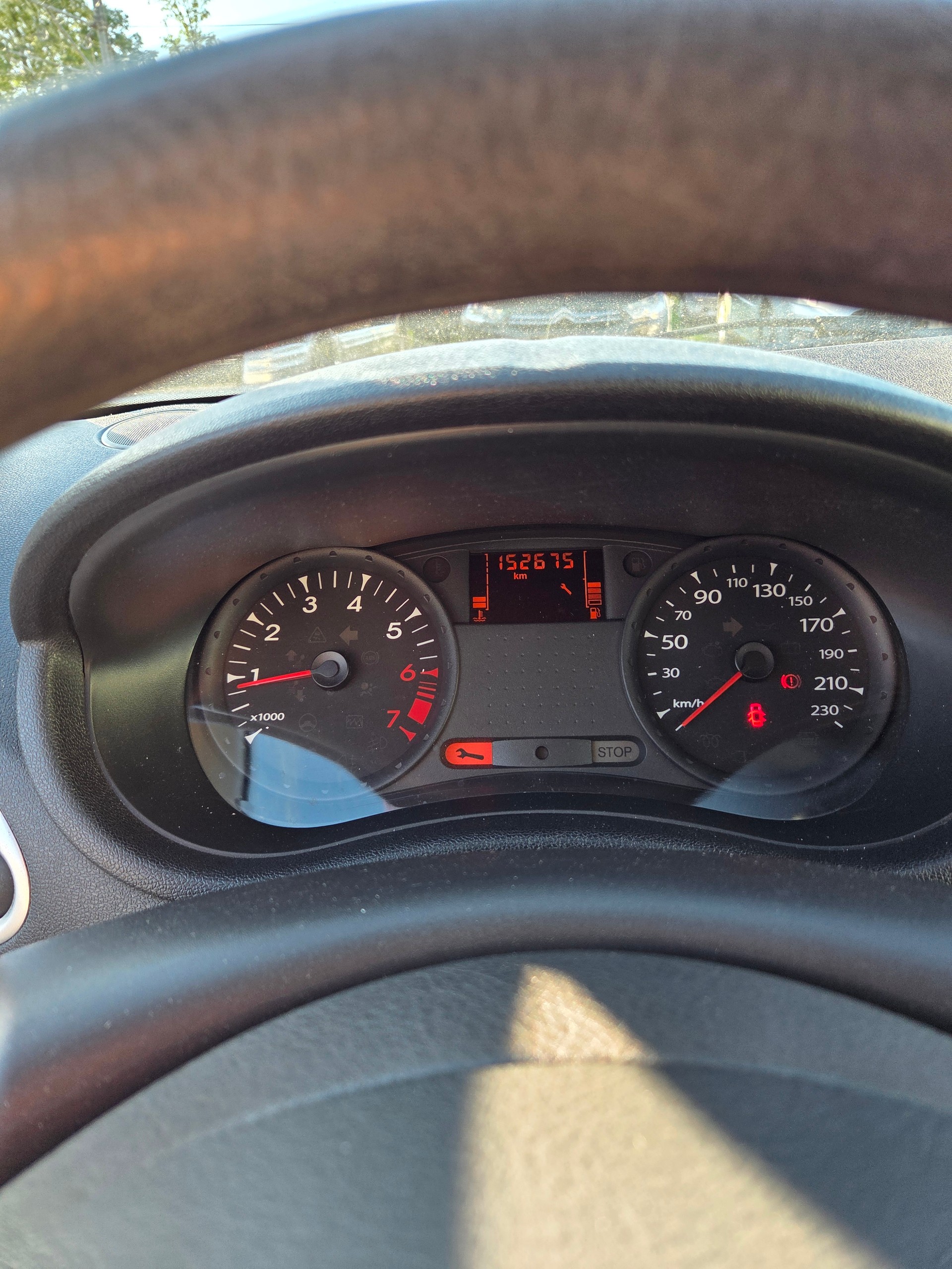 RENAULT Clio 1.2 16V Turbo Night&Day-image-8