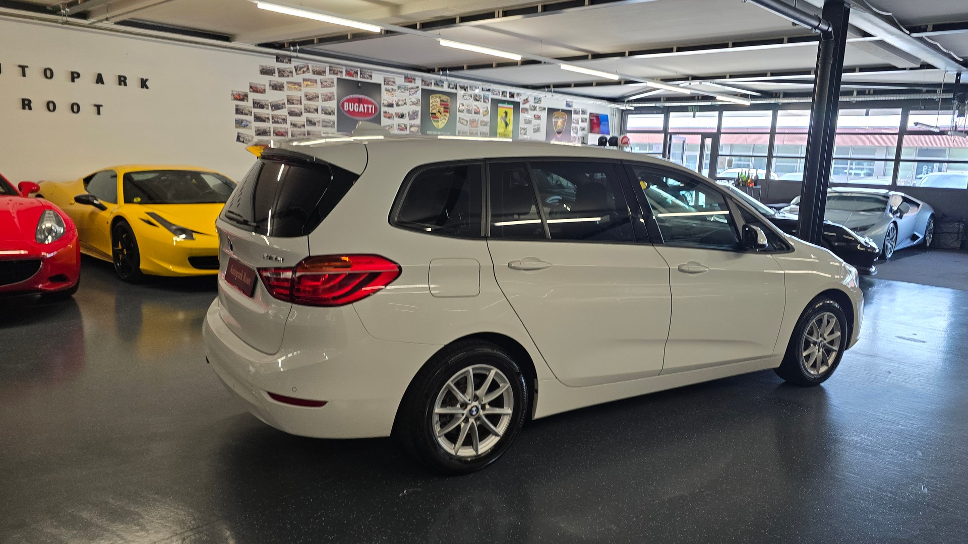 BMW 218d xDrive Gran Tourer Luxury Line Steptronic-image-4