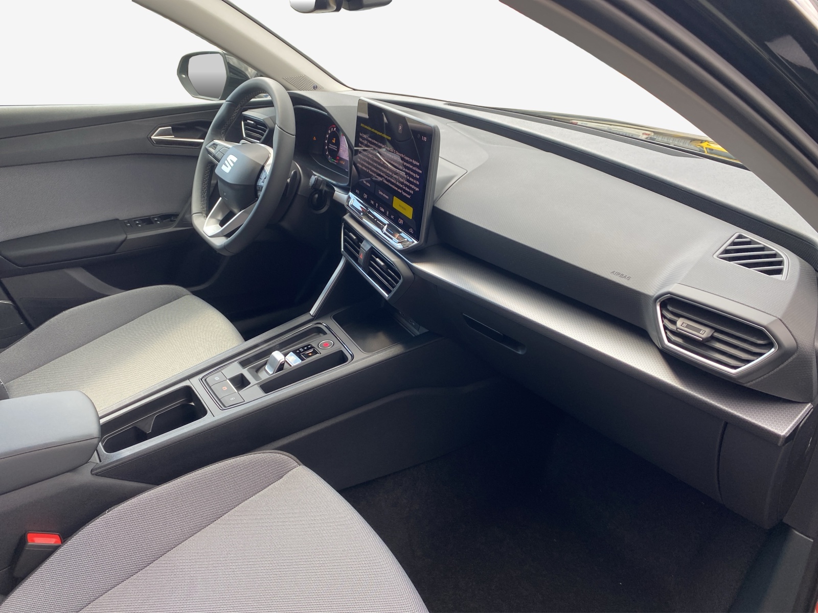 SEAT Leon ST 1.5 eHybrid pHEV DSG FR-image-13