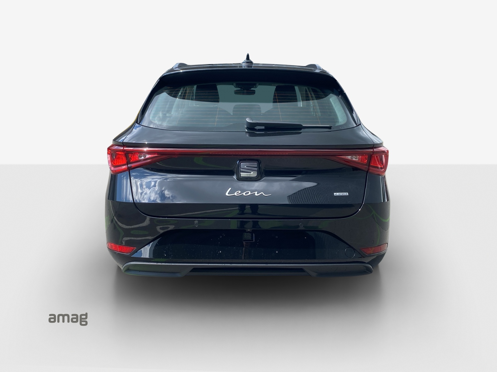 SEAT Leon ST 1.5 eHybrid pHEV DSG FR-image-3