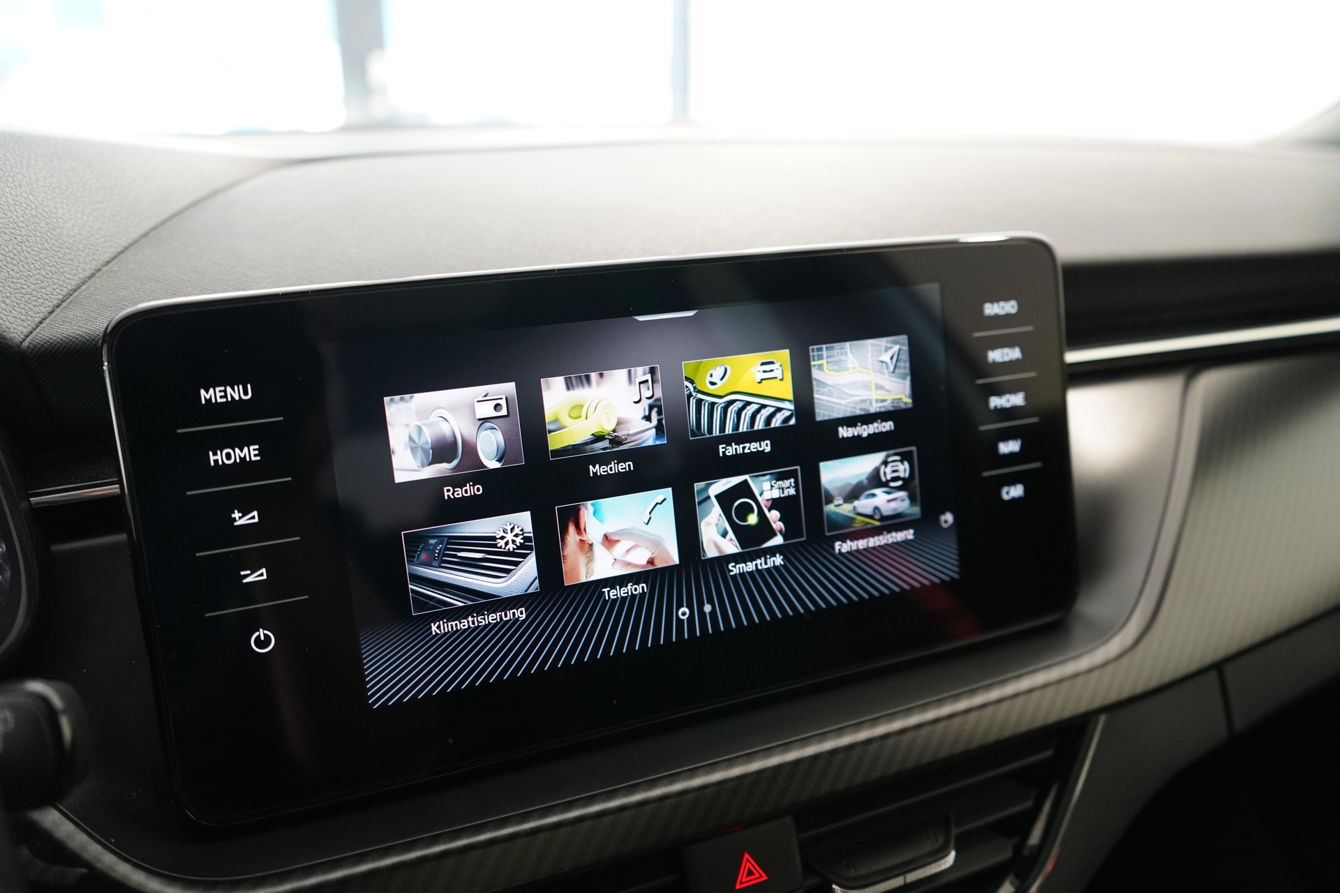 SKODA Kamiq 1.0 TSI Monte Carlo DSG-image-11