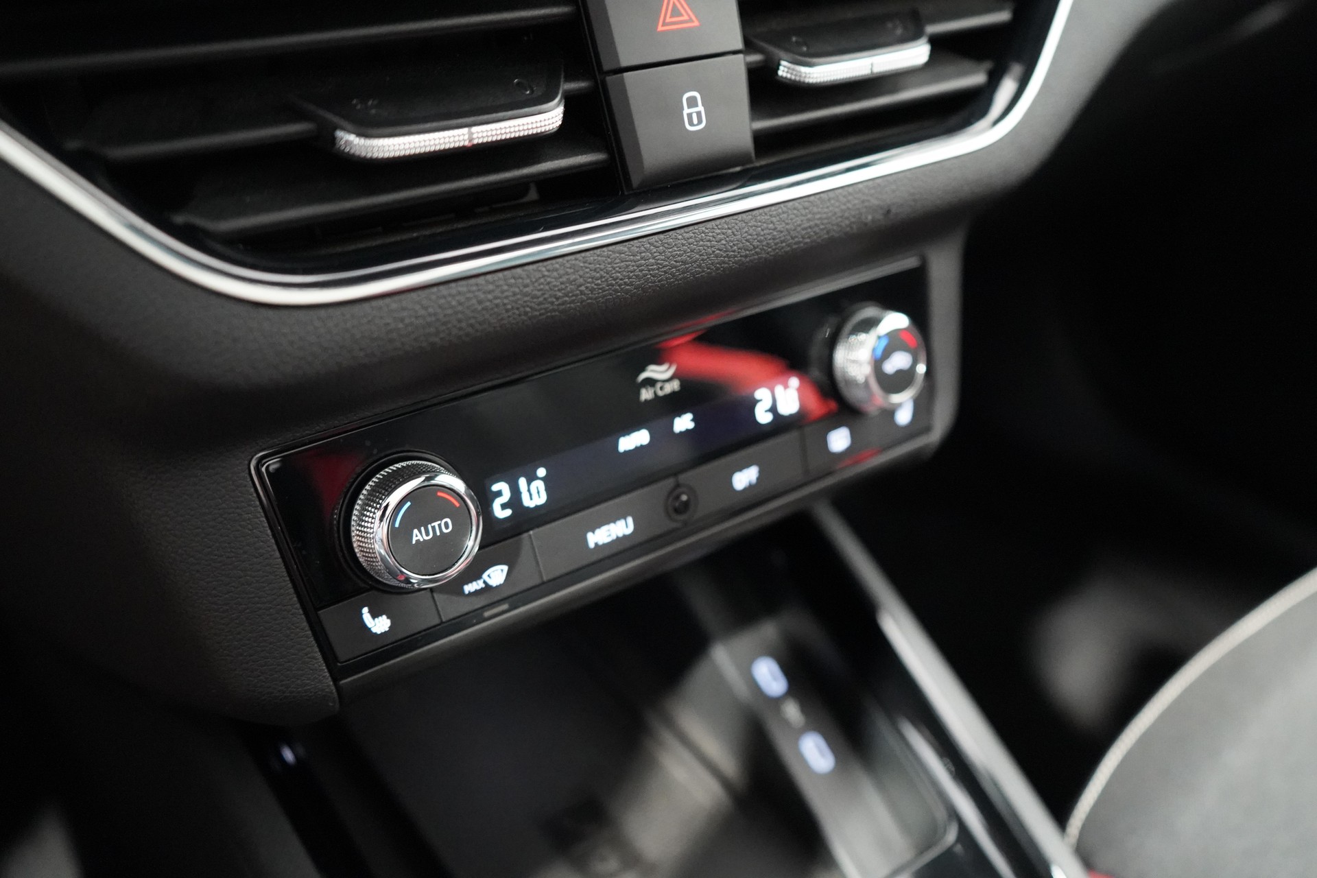 SKODA Kamiq 1.0 TSI Monte Carlo DSG-image-12