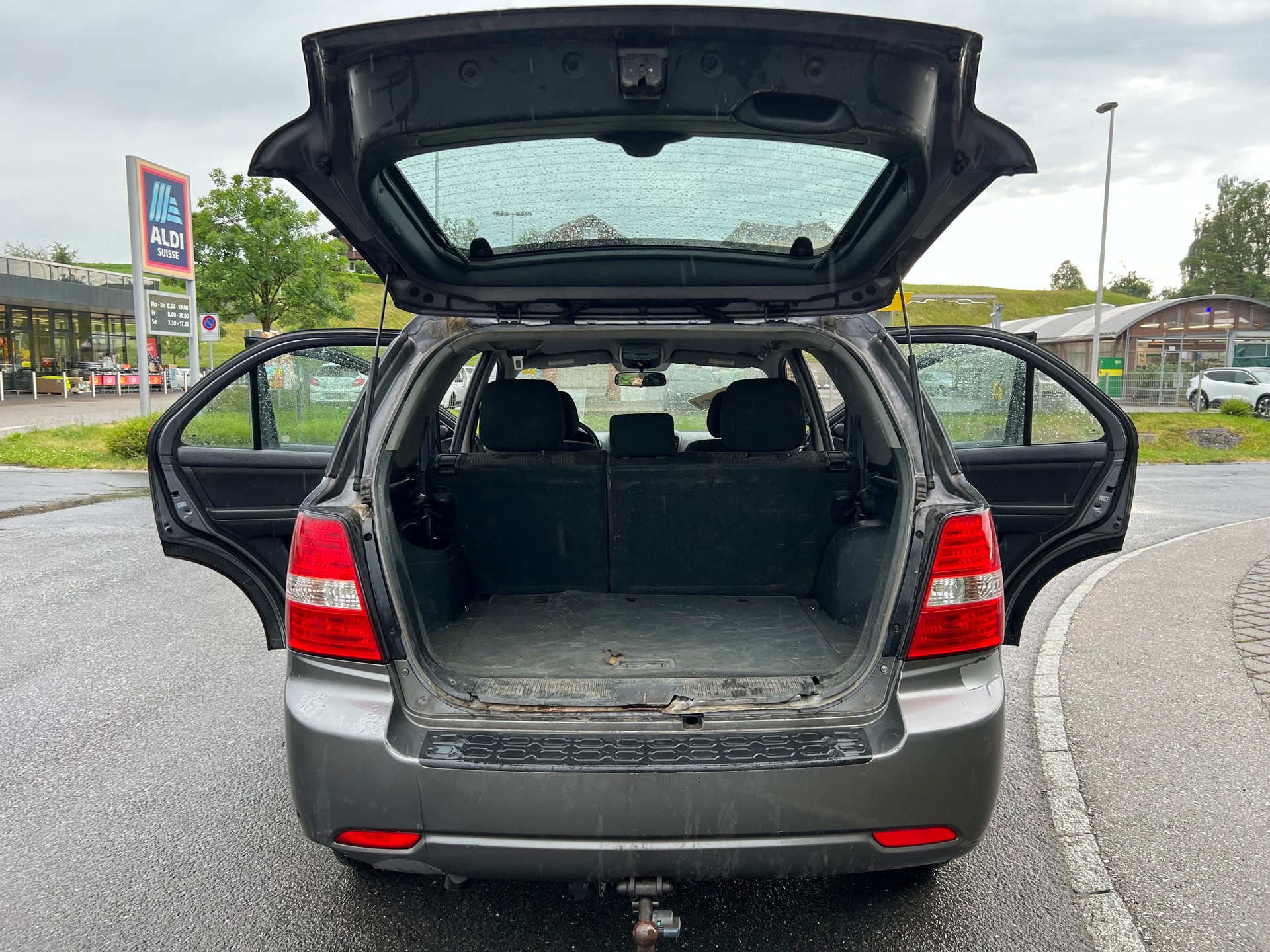 KIA Sorento 2.5 CRDI Classic-image-12
