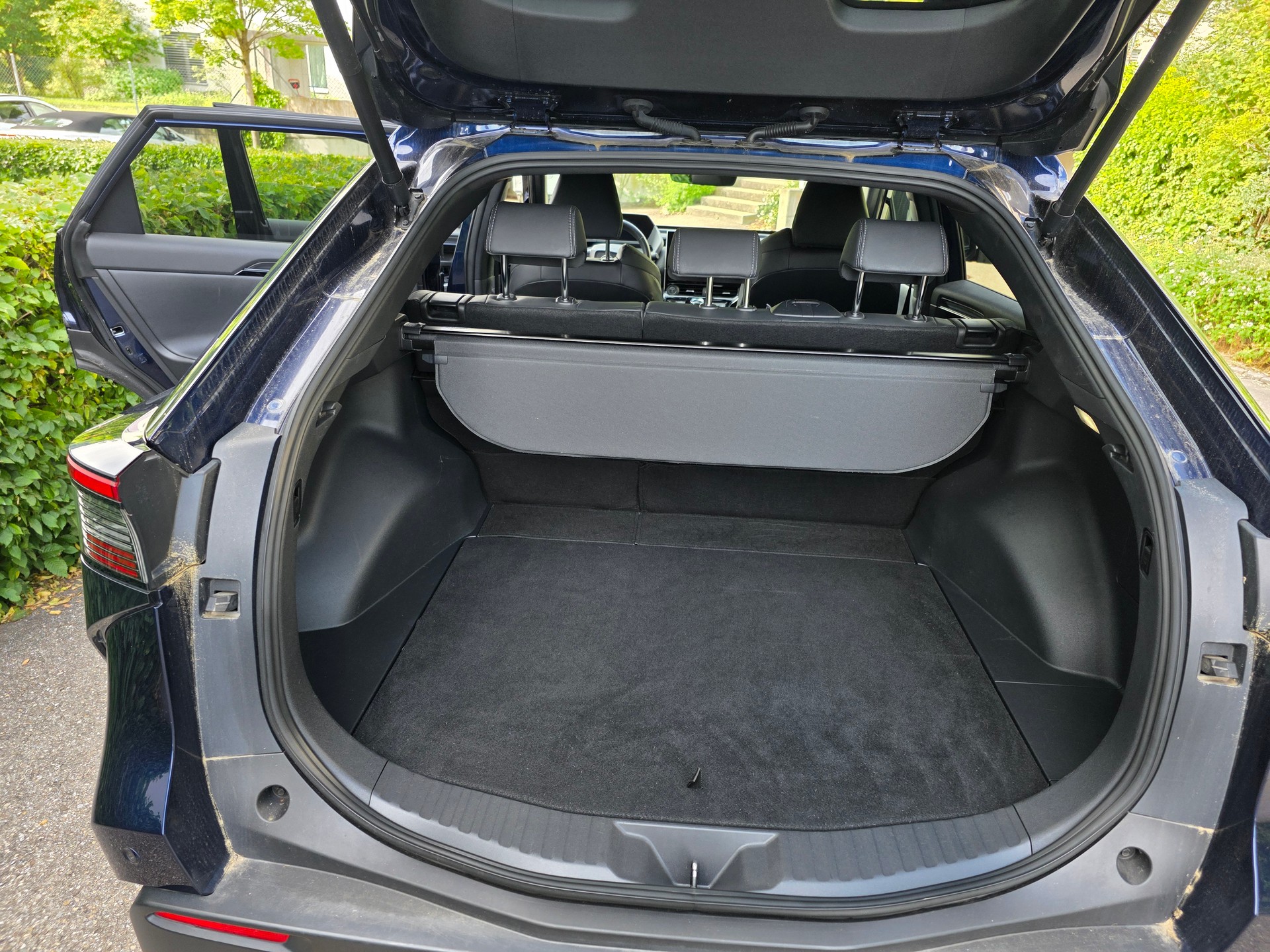 TOYOTA bZ4X Style 71,4 kWh 4WD-image-11