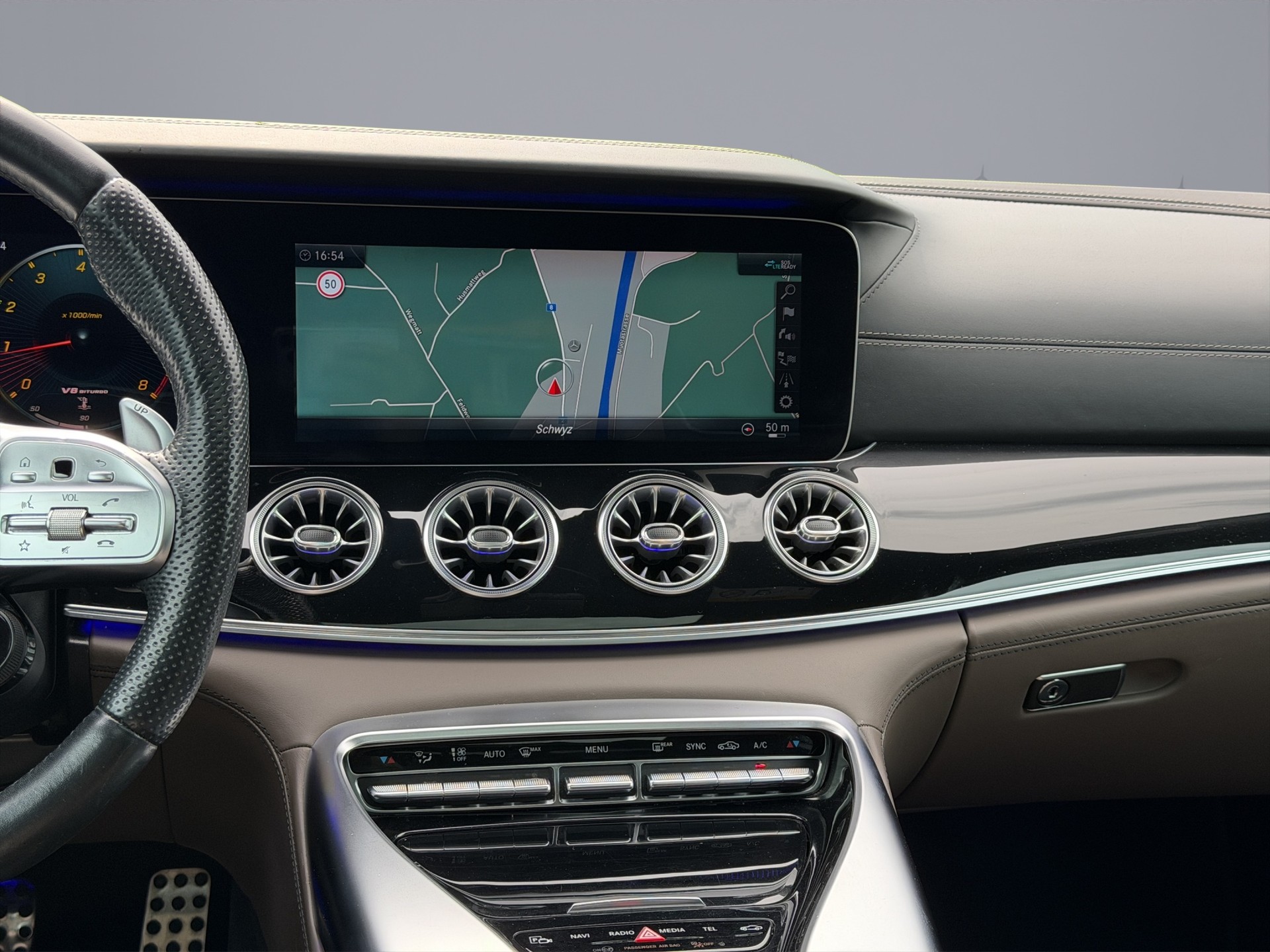 MERCEDES-BENZ AMG GT 63 S 4matic+-image-12